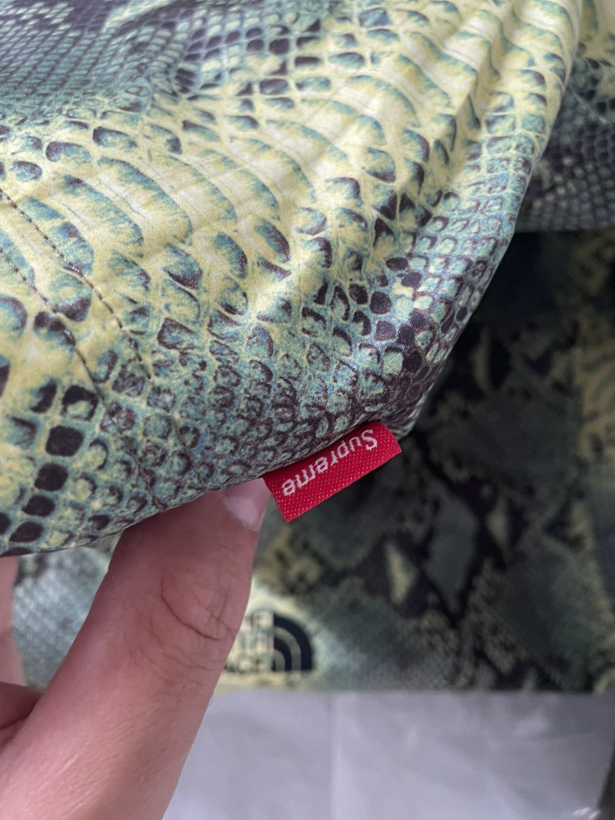 Supreme × The North Face Supreme x North face green snake jacket Size US XL / EU 56 / 4 - 9 Thumbnail