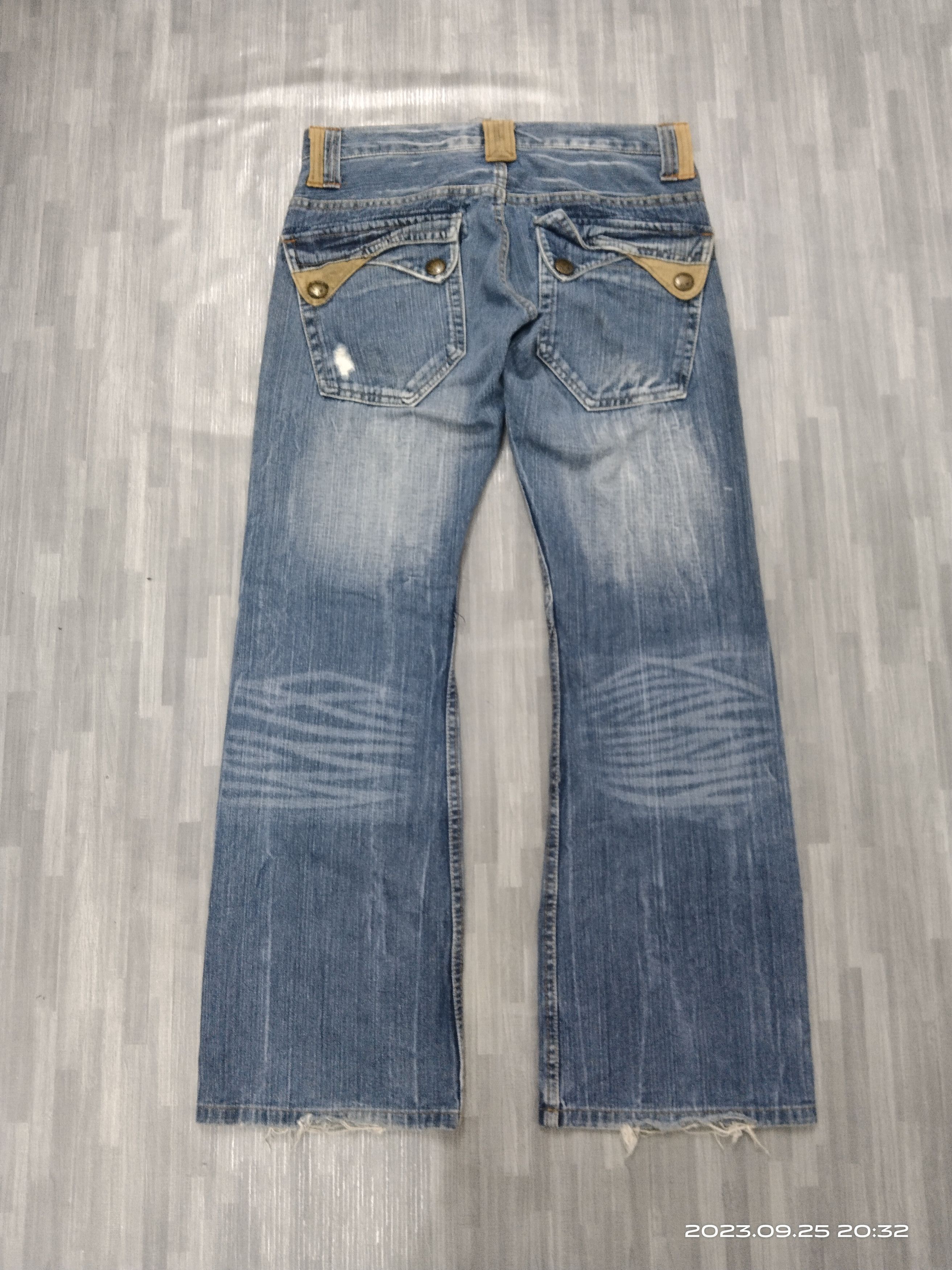 Japanese Brand TWIST FLARE SICK ROOT THREE DENIM PANTS Size US 30 / EU 46 - 3 Thumbnail