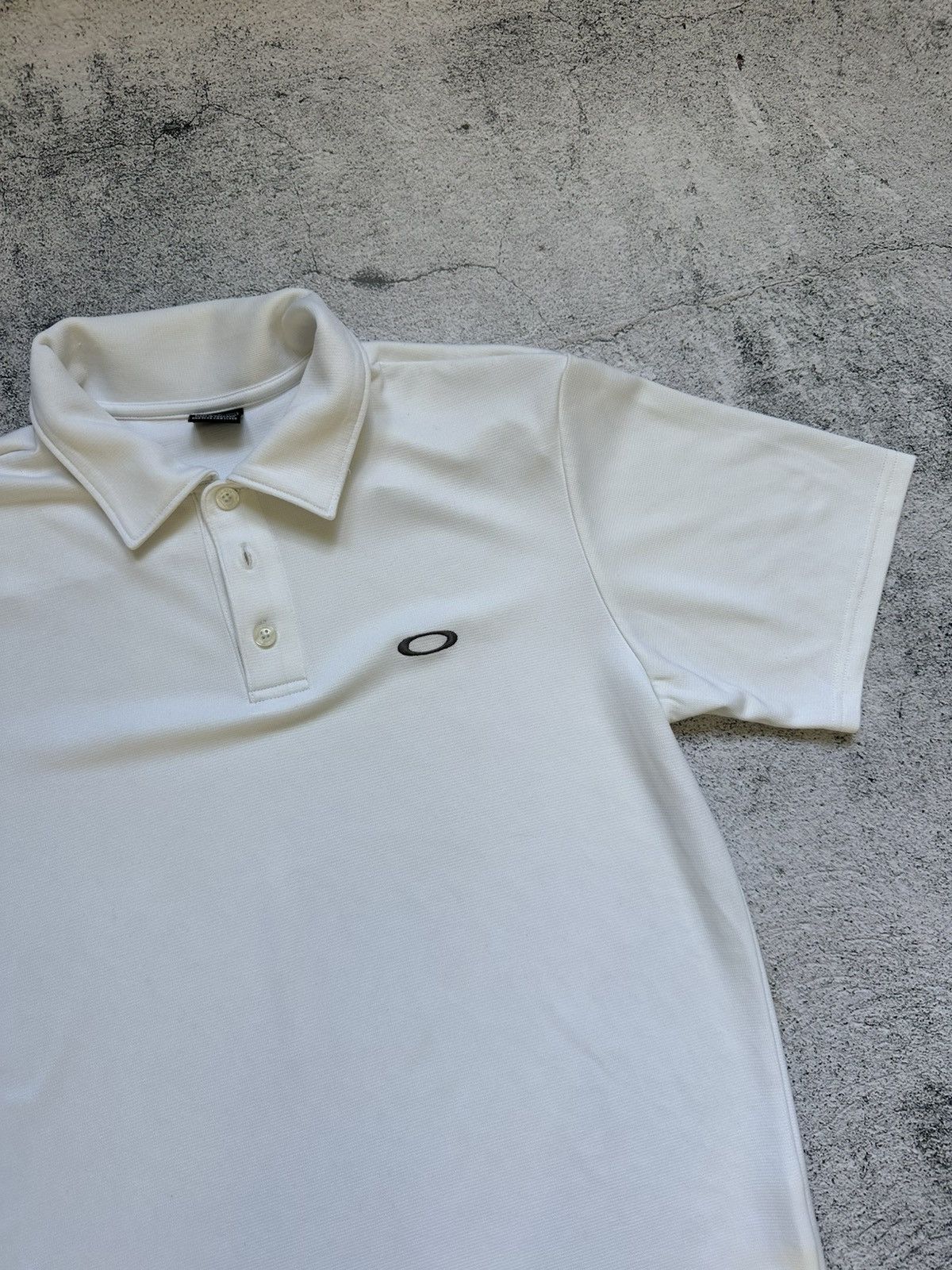 Oakley Vintage Oakley T-shirt Black Logo Mens S Size Size US S / EU 44-46 / 1 - 8 Thumbnail