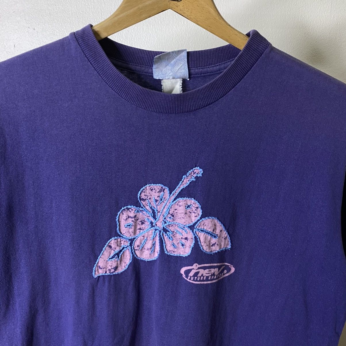 Vintage 1990s Nev Surf Hibiscus Graphic Surfing T Shirt Size US M / EU 48-50 / 2 - 2 Thumbnail