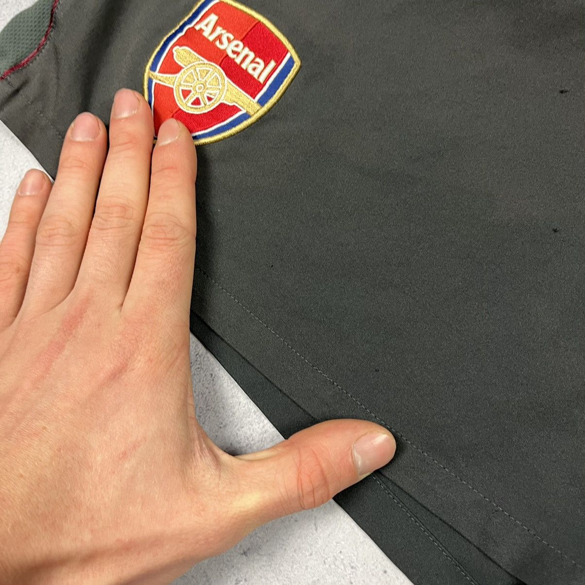 Nike Vintage Nike Arsenal soccer shorts 90’s Size US 38 / EU 54 - 13 Thumbnail