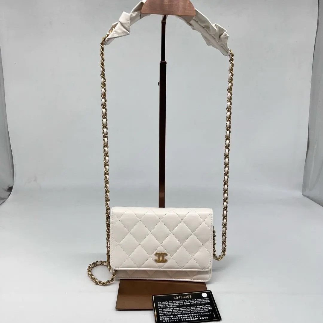 Chanel Pre-loved Bag Very good condition Size ONE SIZE - 1 Thumbnail