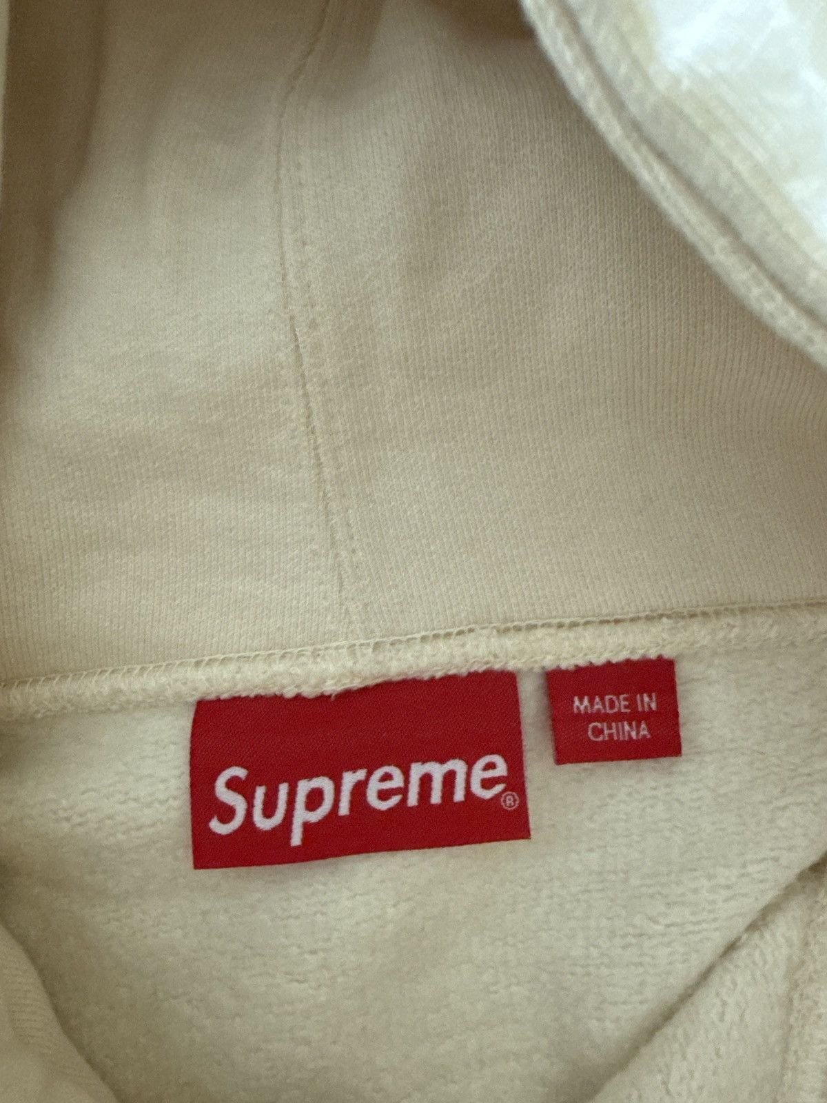 Supreme Supreme Beaded Hooded Sweatshirt never worn men’s L Size US L / EU 52-54 / 3 - 8 Thumbnail