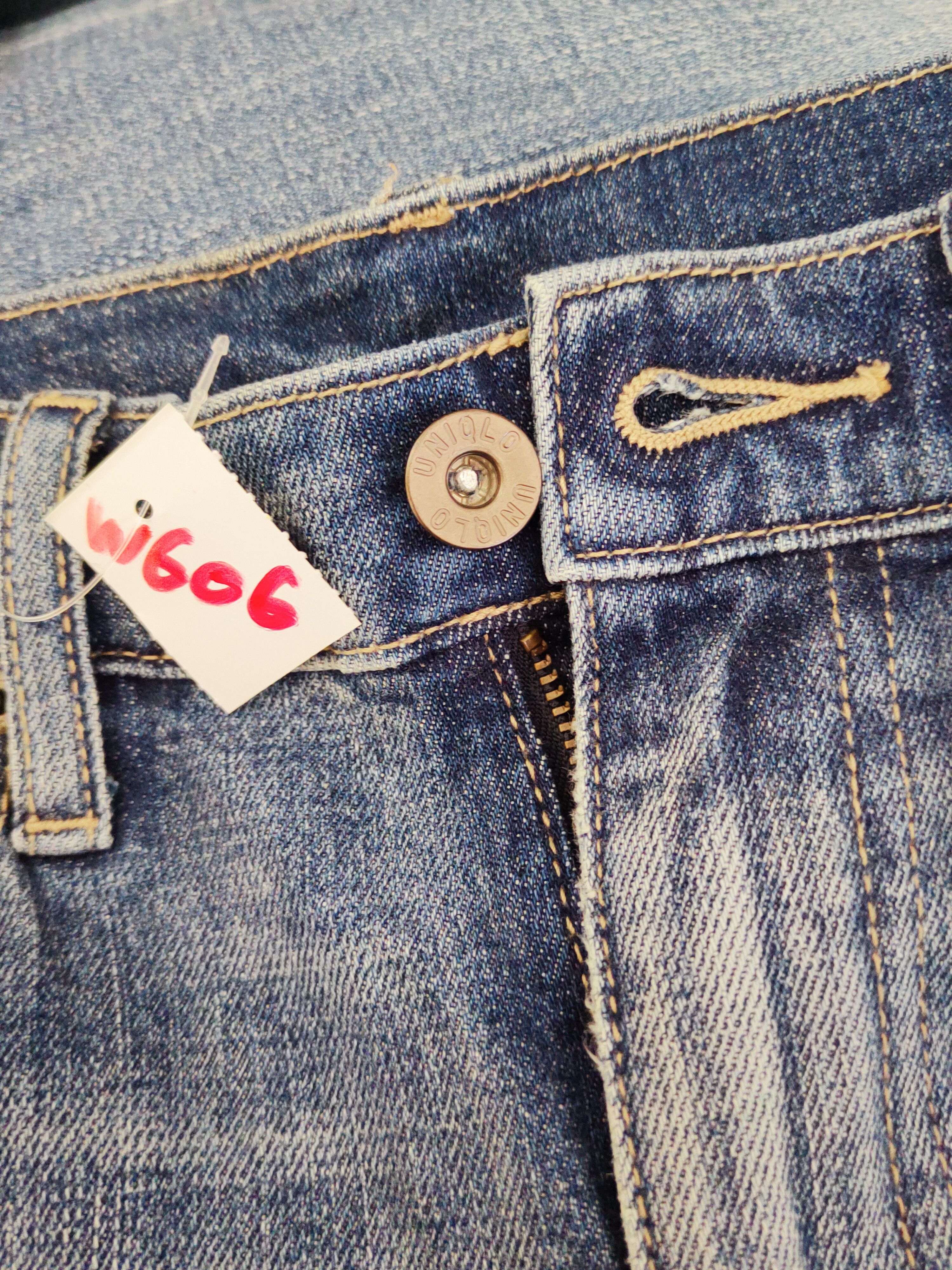 Japanese Brand Uniqlo Blue Distressed Ripped Jeans #W606 Size US 26 / EU 42 - 16 Thumbnail