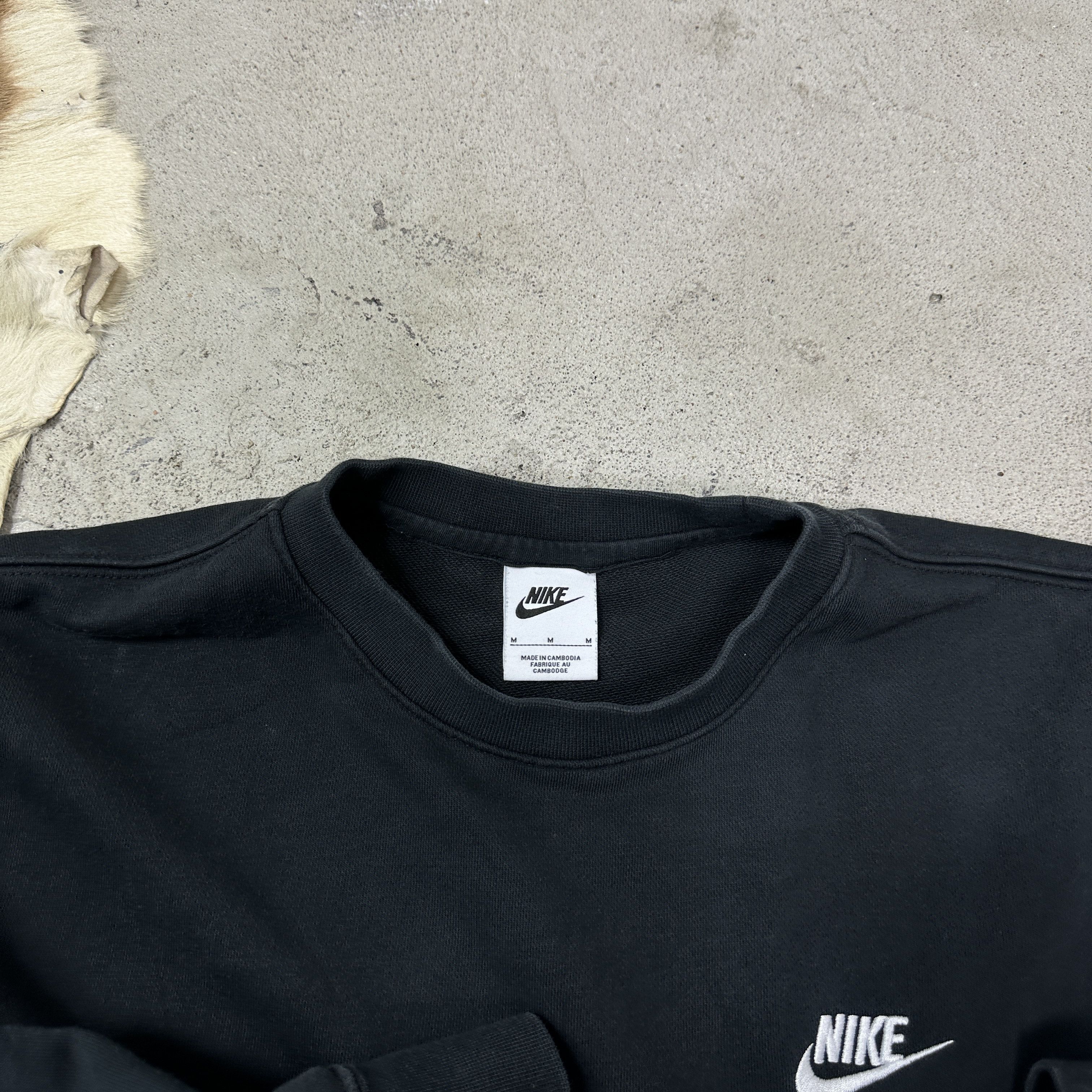 Nike Vintage Streetwear Sporty Skater Nike Sweatshirt Y2K Size US M / EU 48-50 / 2 - 4 Thumbnail