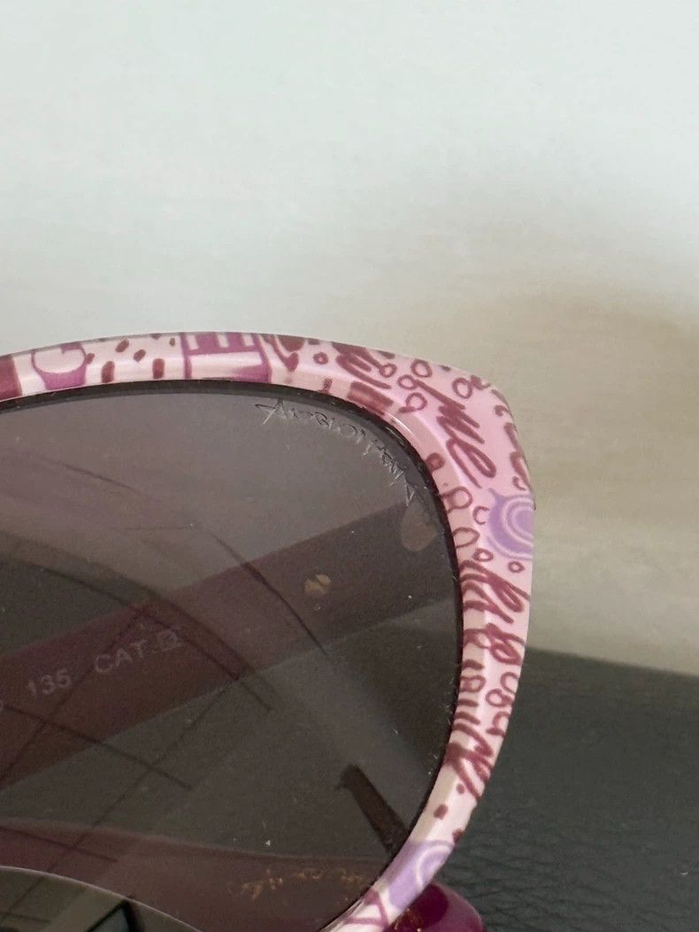 Vivienne Westwood Vivienne Westwood Pink and purple graffiti sunglasses Size ONE SIZE - 5 Thumbnail