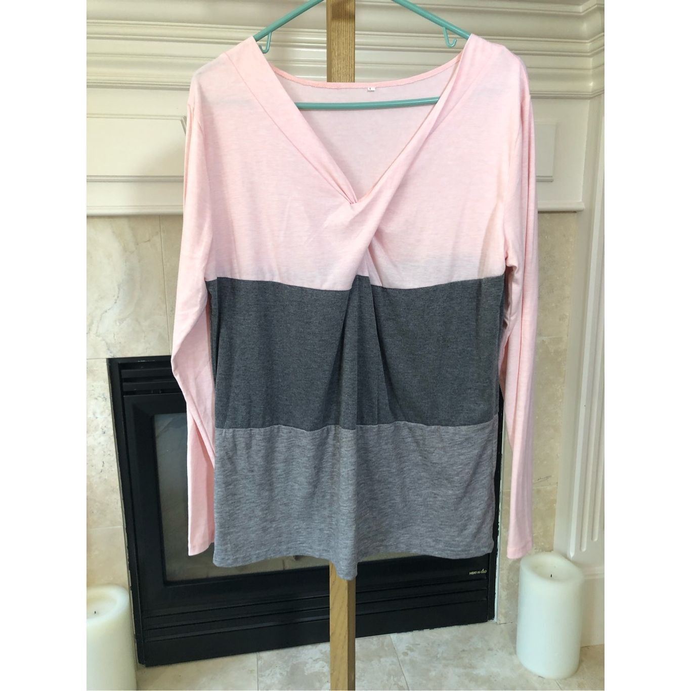 Other Women’s Gray and Pink Striped Long Sleeve V Neck Blouse Size Size L / US 10 / IT 46 - 2 Thumbnail