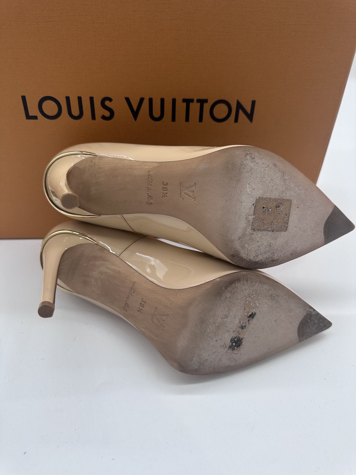Louis Vuitton Louis Vuitton Patent Leather Heels 38.5LV 8.5 USA w dustbags Size US 8.5 / IT 38.5 - 2 Thumbnail