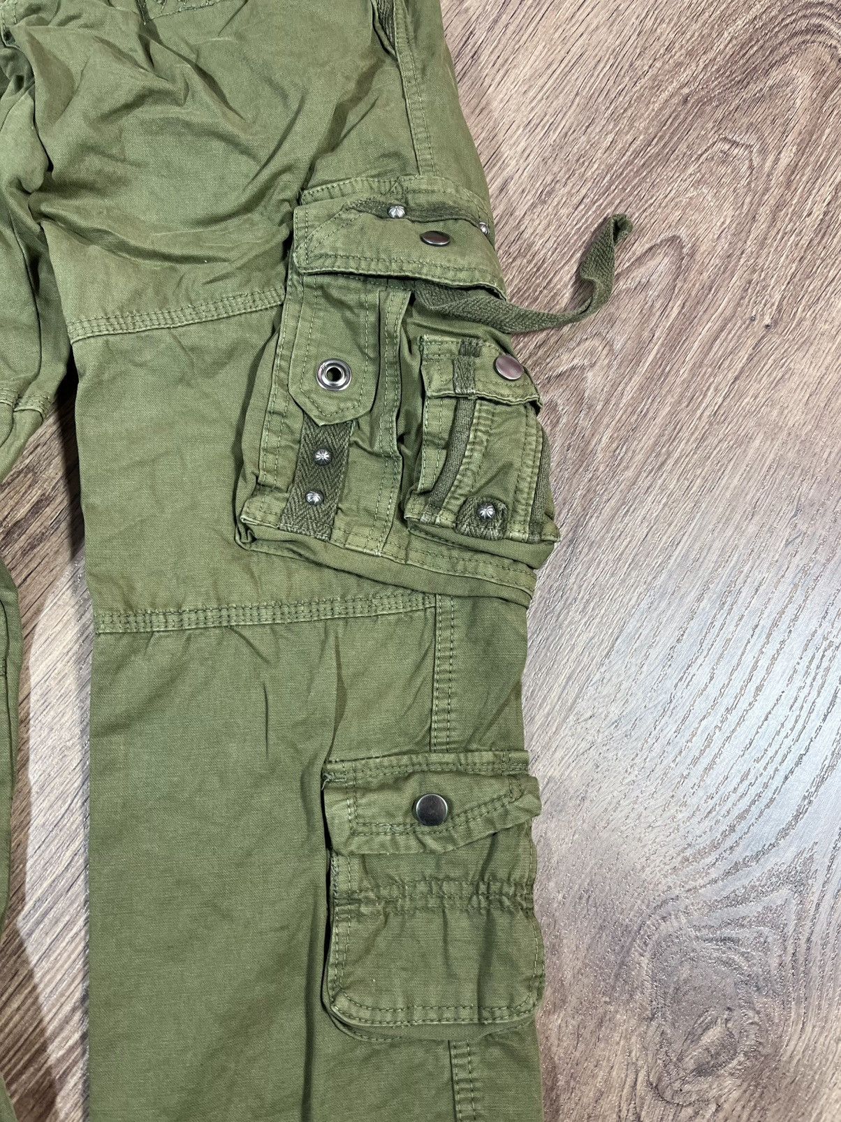 Japanese Brand Vintage Multi pocket Cargo Pants Size US 31 - 5 Thumbnail