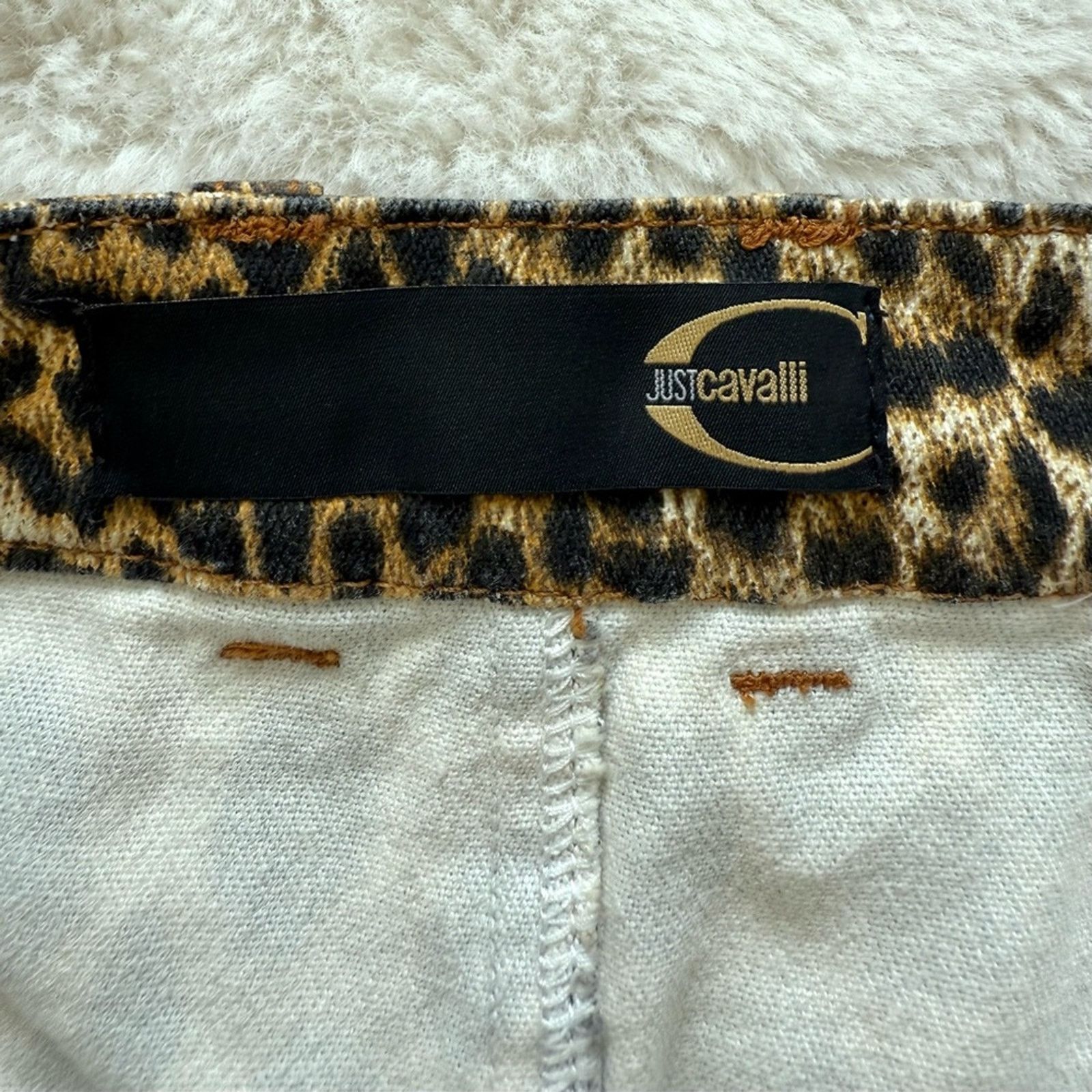 Just Cavalli Just Cavalli leopard print skirt size 42IT or 6US Authentic Size 28" / US 6 / IT 42 - 5 Thumbnail