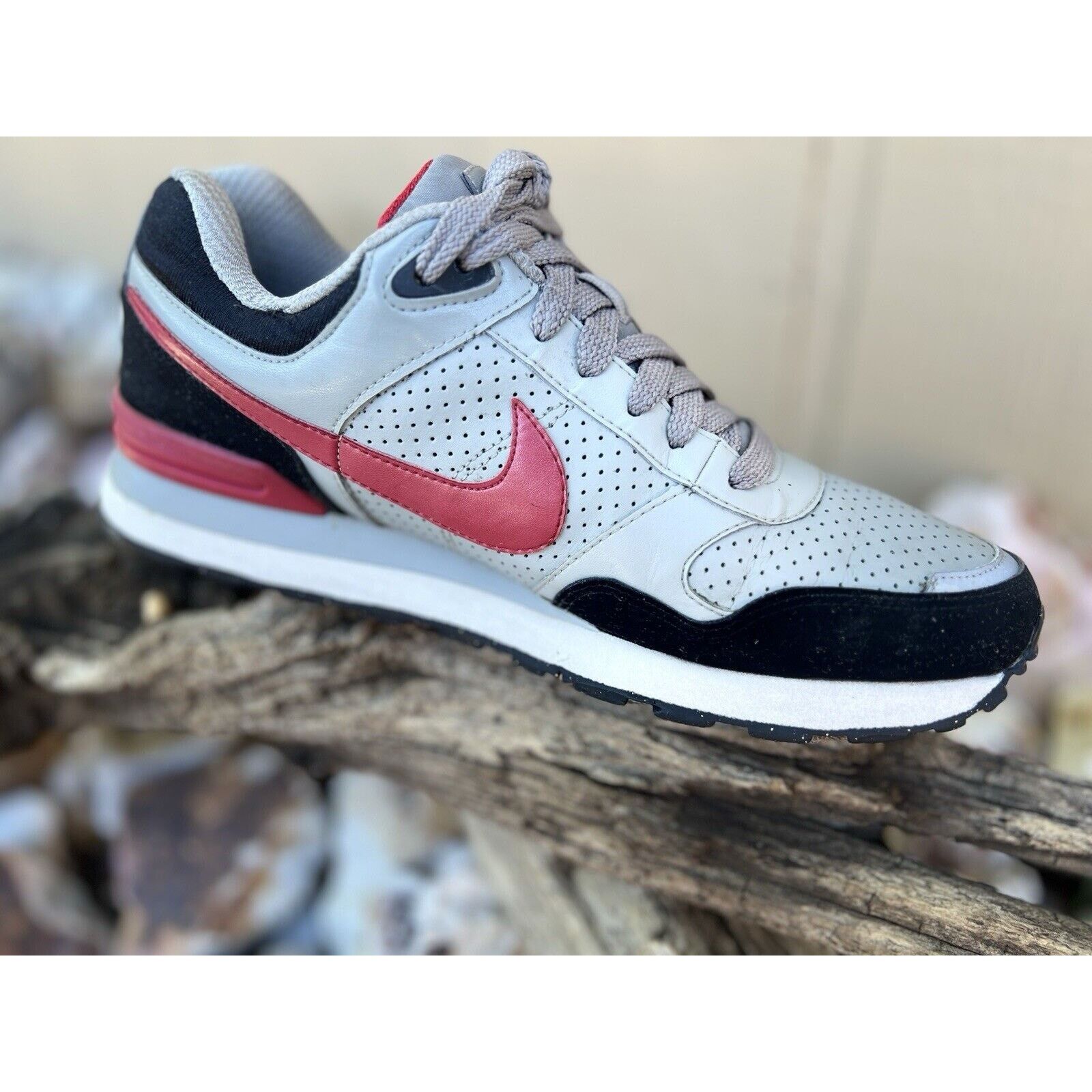 Nike Nike Air Force Running Shoes Men's Size 9 Gray Red EUC Size US 9 / EU 42 - 7 Thumbnail