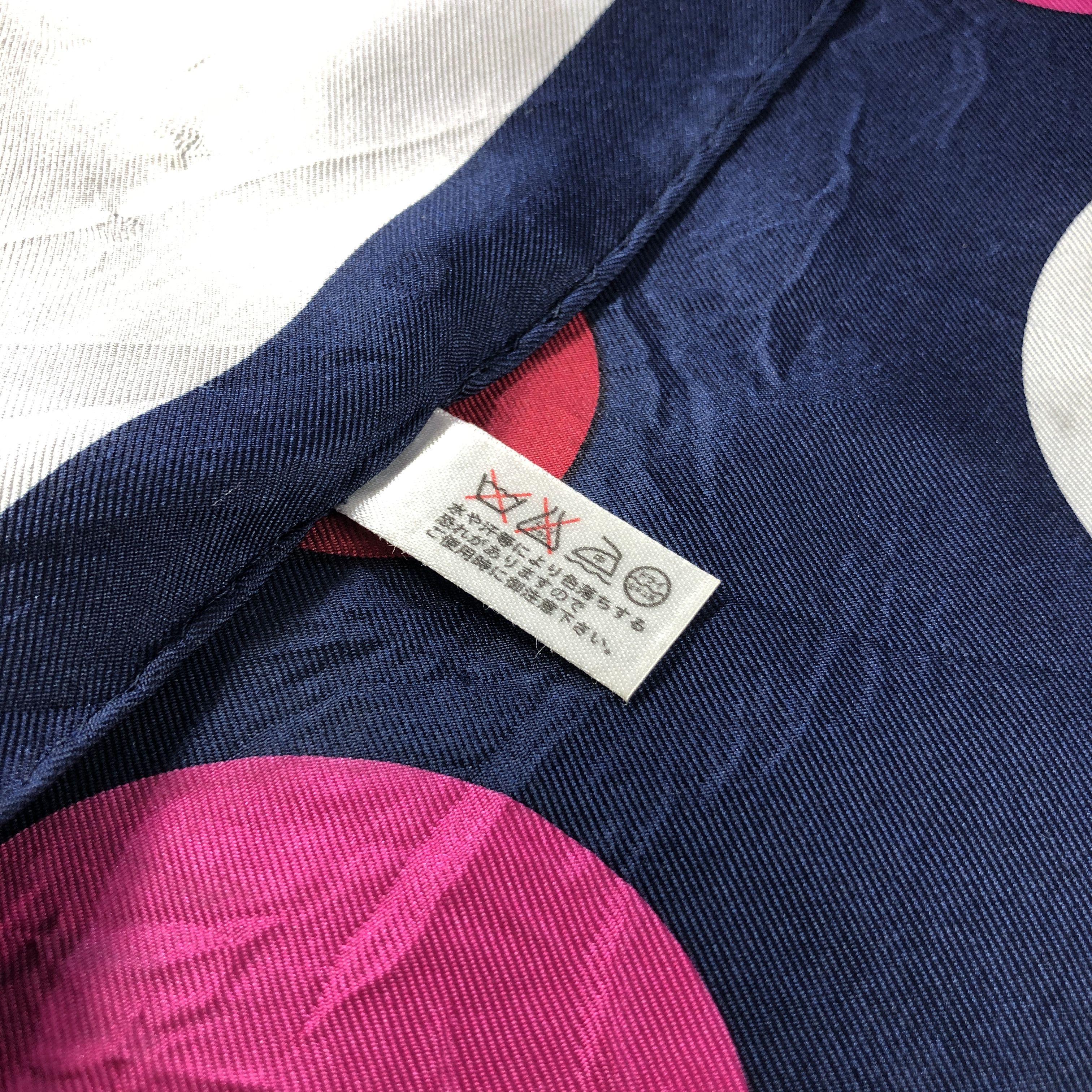 Japanese Brand Vintage Luxury Abstract Silk Scarf M1283 Size ONE SIZE - 5 Thumbnail