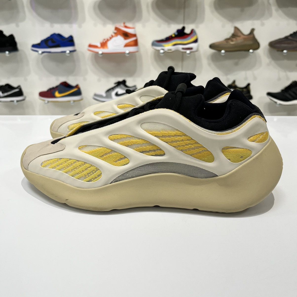 Adidas Yeezy 700 V3 Safflower