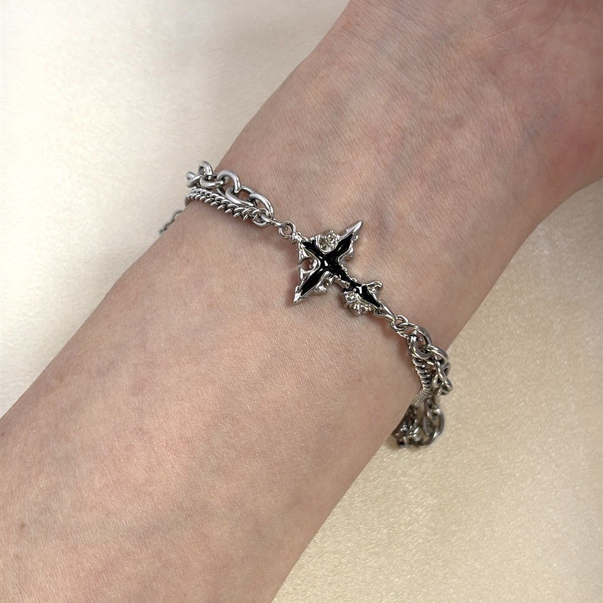 Other Adjustable Cross Link Chain Bracelet for Men Women Size ONE SIZE - 4 Thumbnail