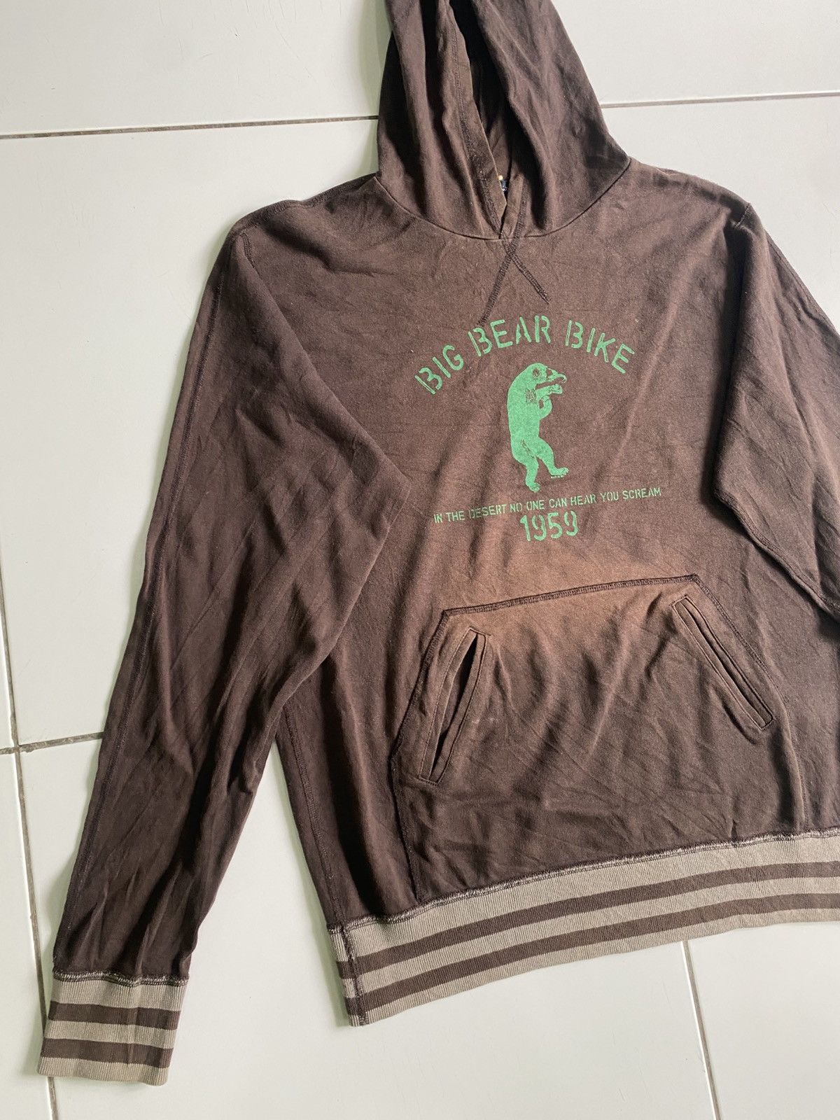 Paul Smith × Vintage Paul Smith Jeans BIG BEAR BIKE FADED DARK BROWN HOODIE Size US L / EU 52-54 / 3 - 2 Thumbnail