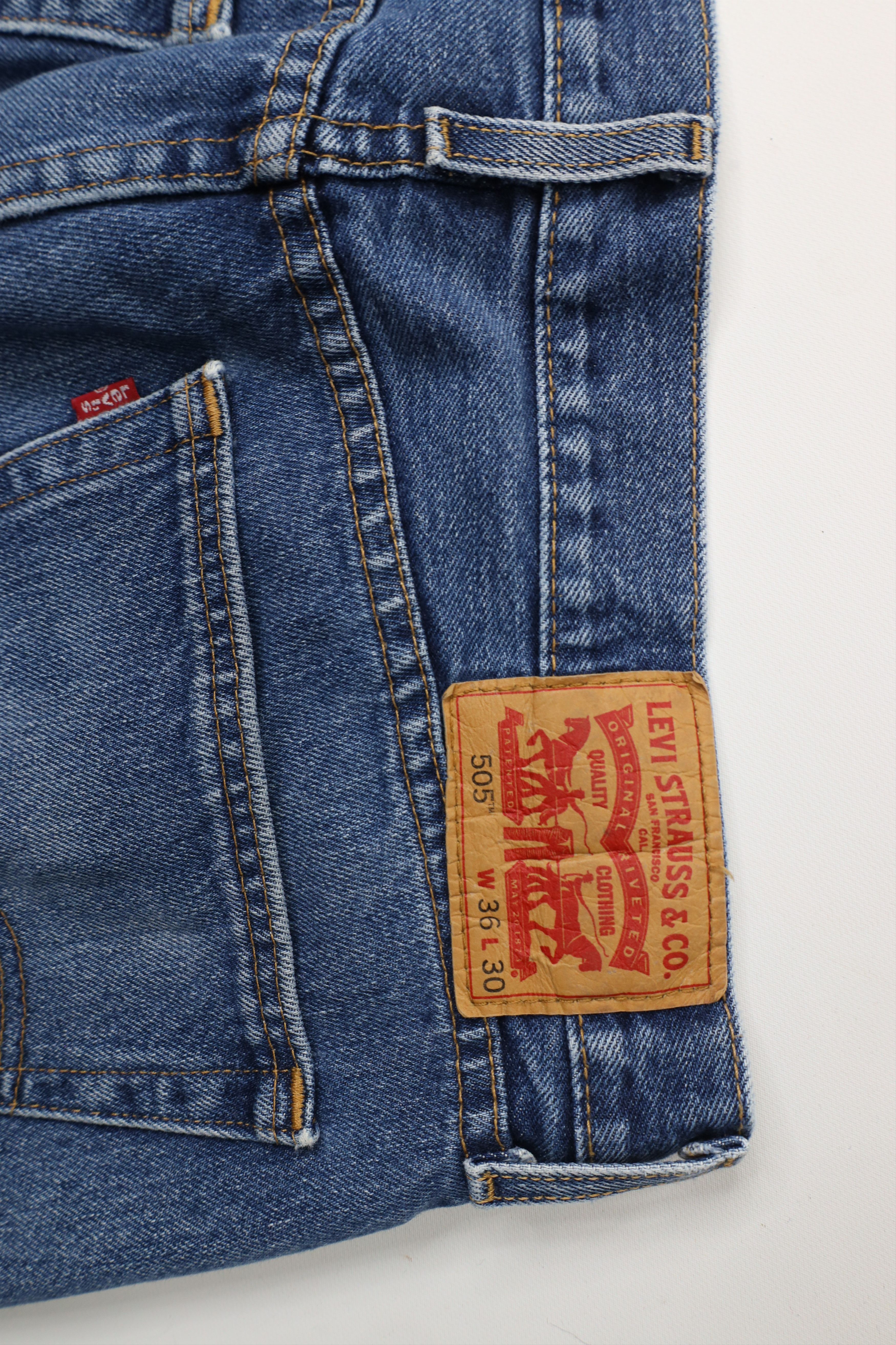 Levi's × Vintage Vintage Y2K Levis 505 Regular Fit Denim Jeans Blue Cotton Size US 36 / EU 52 - 13 Thumbnail