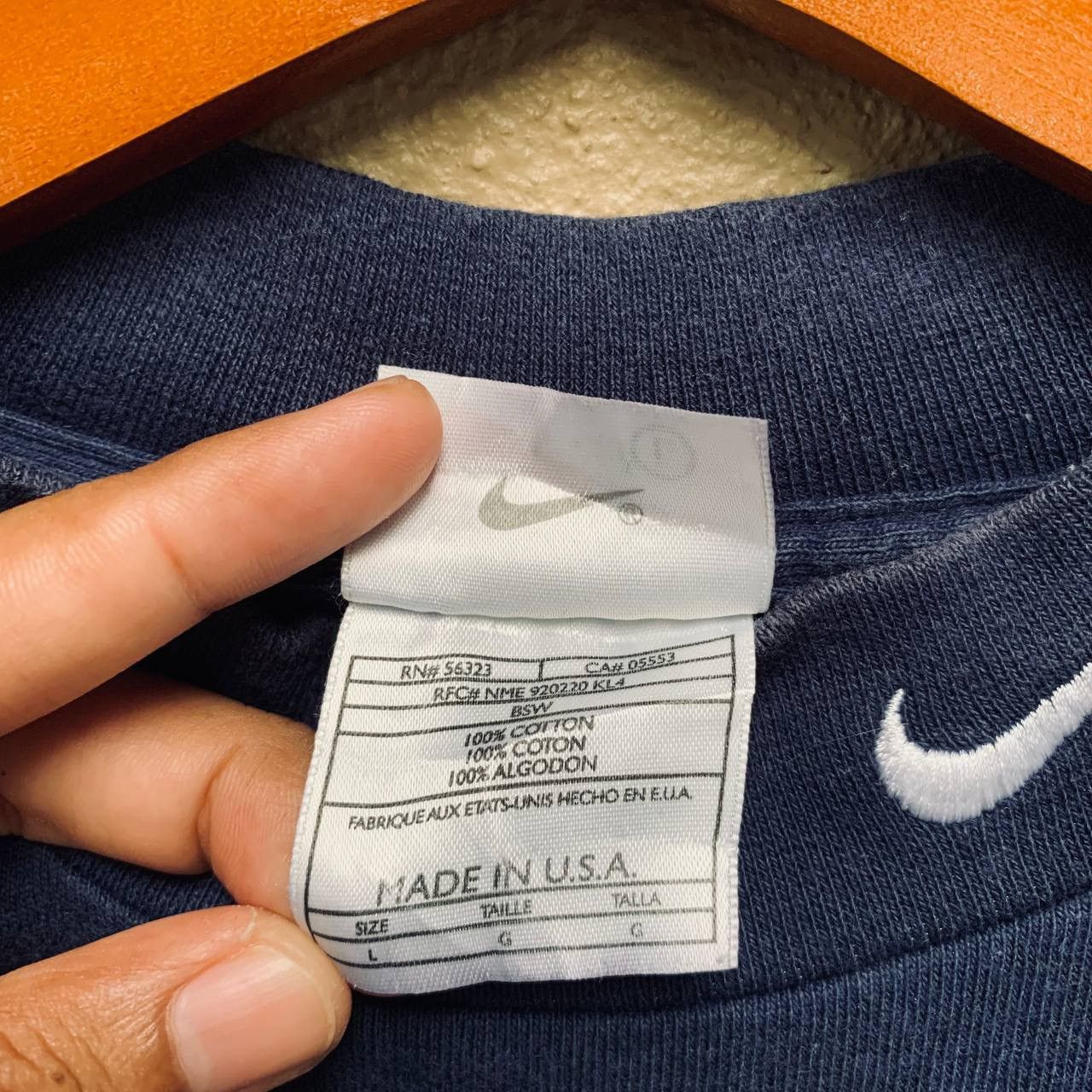 Nike Vintage 90s NIKE Small Embroidered Swoosh Sweatshirt Size US L / EU 52-54 / 3 - 5 Thumbnail