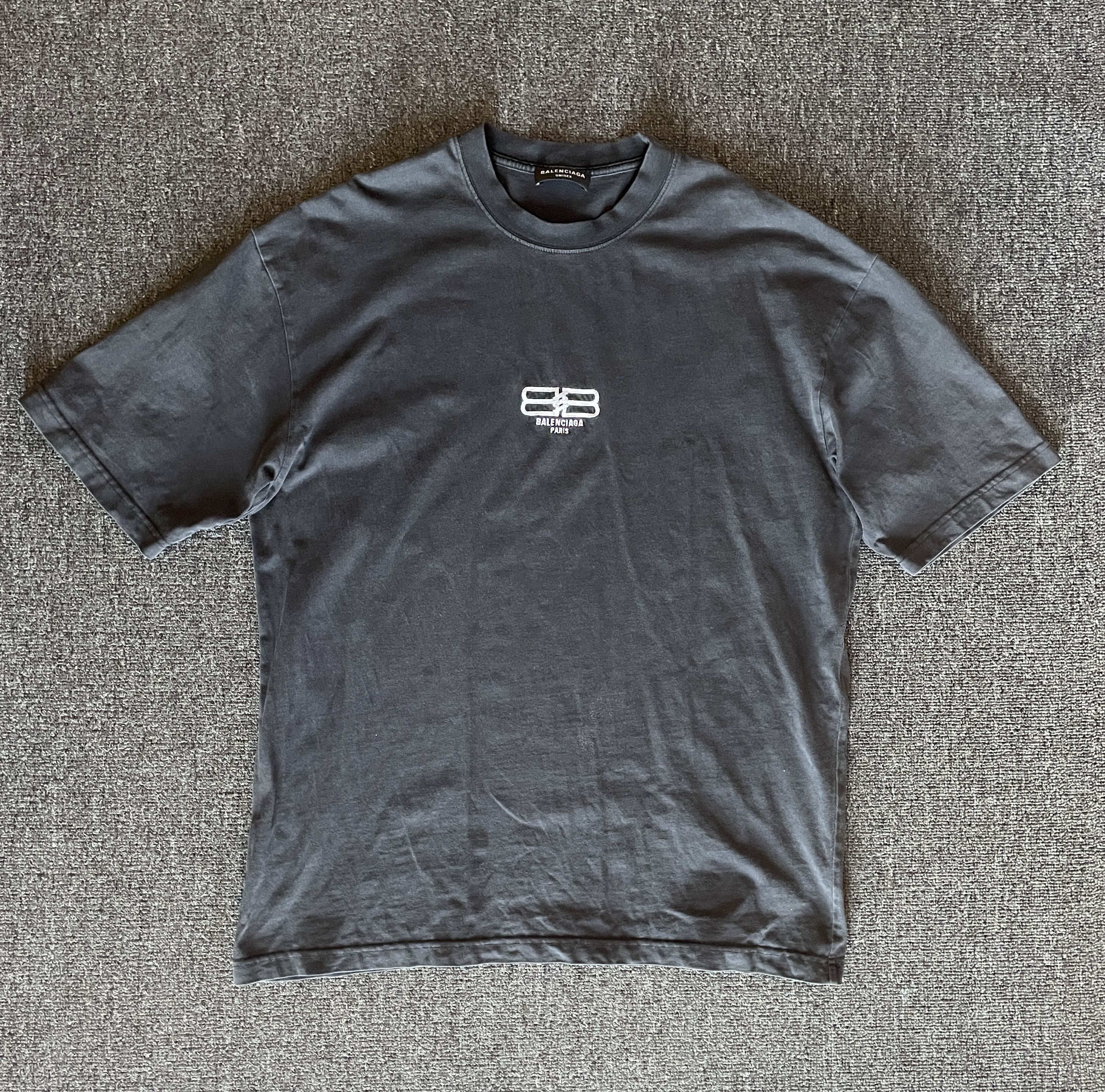 Balenciaga Balenciaga unisex fade oversize embroider t-shirt size XS Size US XS / EU 42 / 0 - 1 Thumbnail