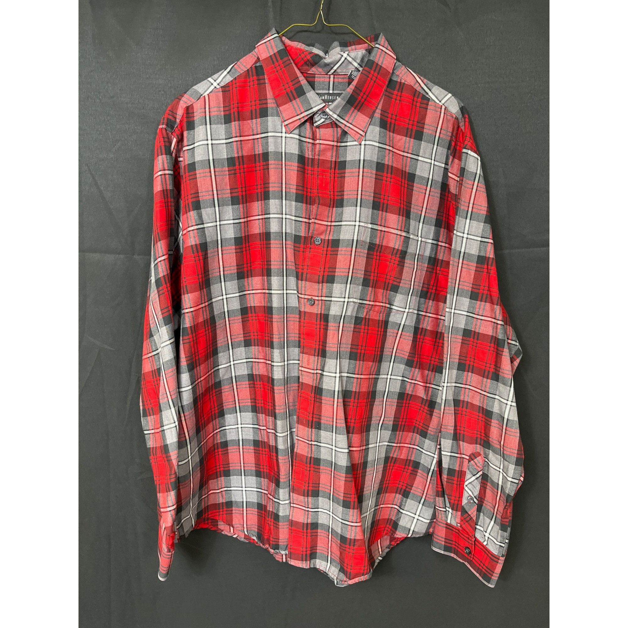 Van Heusen Van Heusen SKU 7620 Mens Red and Gray Plaid Button Down Shir Size US XL / EU 56 / 4 - 1 Thumbnail