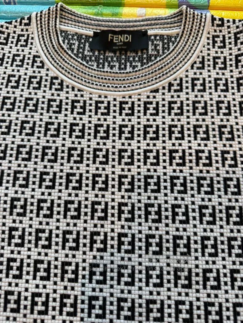 Fendi Fendi Short Sleeve T-Shirts Size US M / EU 48-50 / 2 - 2 Thumbnail