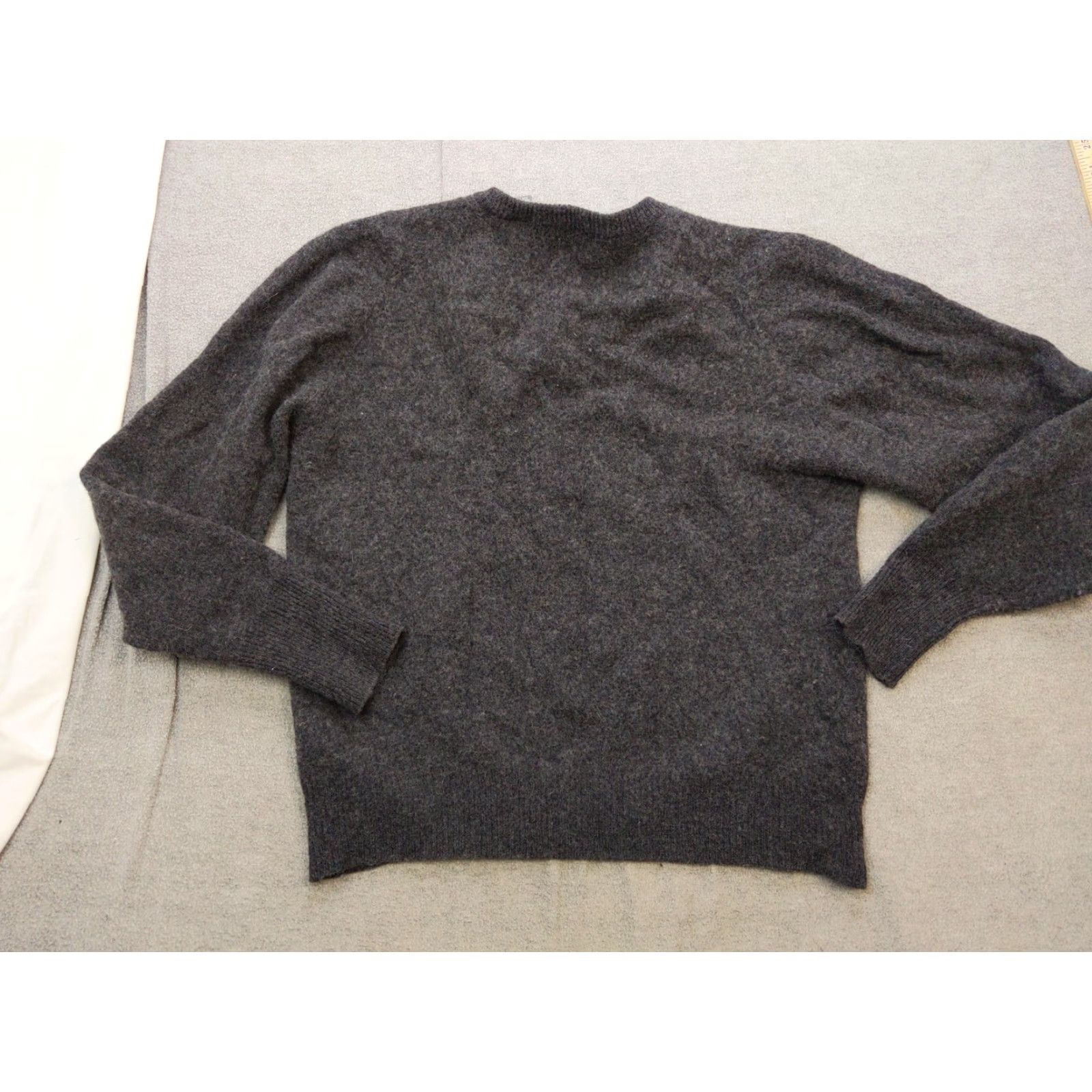 Lord & Taylor Lord & Taylor Sweater Mens L Gray Lambswool V-Neck Pullover Knit Wool UK Made Size US L / EU 52-54 / 3 - 6 Thumbnail