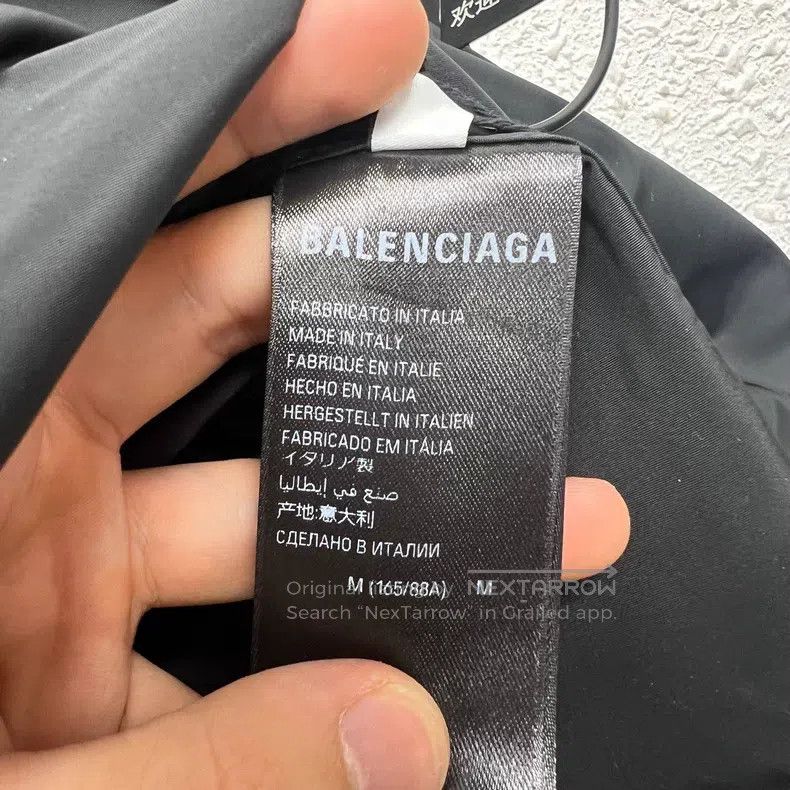 Balenciaga Balenciaga Letter Logo Wave Printed Collar Snap Button Lon Size US M / EU 48-50 / 2 - 5 Thumbnail