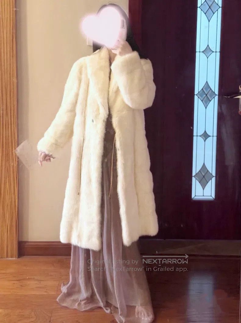 Fendi Fendi Off-White Mink Fur Size XS / US 0-2 / IT 36-38 - 4 Thumbnail