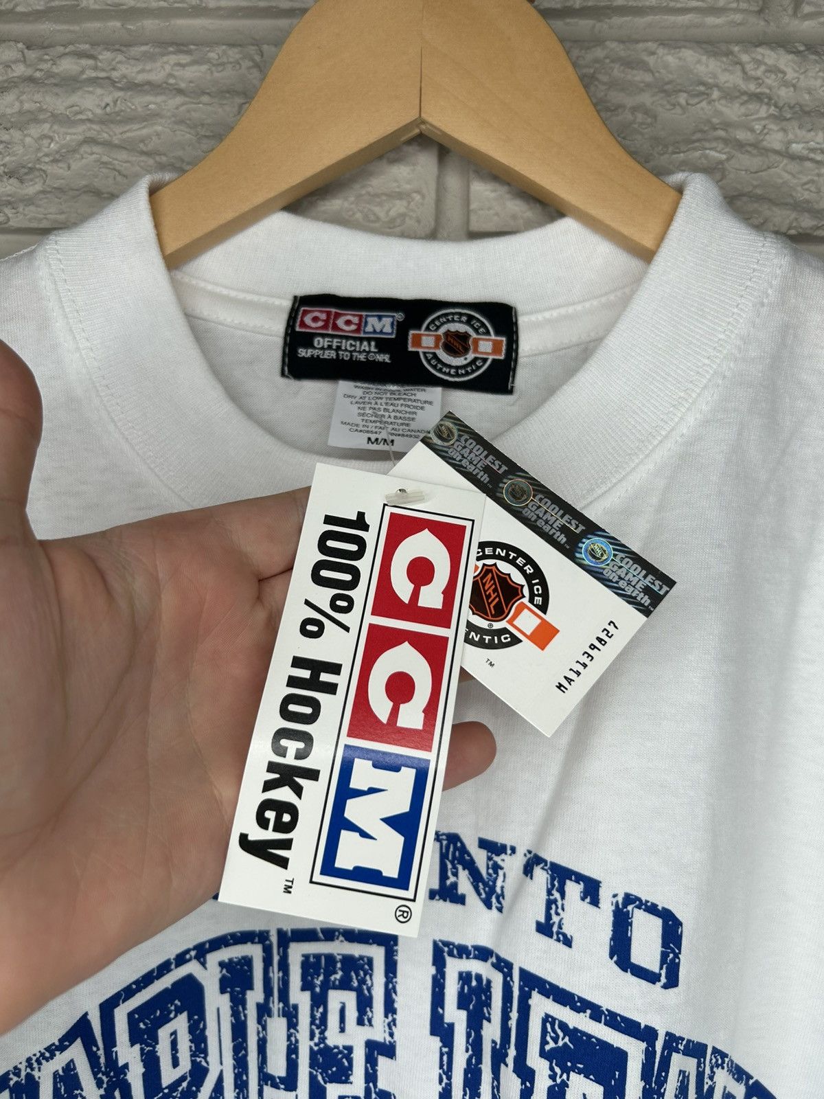 Ccm Vintage CCM Toronto Maple Leafs Spell Out Shirt Size US M / EU 48-50 / 2 - 6 Thumbnail