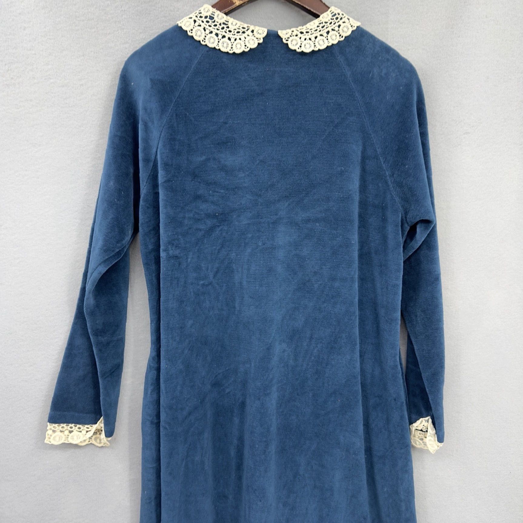 Velour VINTAGE Saybury Robe Kaftan Womens M Blue 90s Classic Santa Barbara Lace Cottagecore Velour Zip Zipper Handcrafted N/A? Size ONE SIZE - 5 Thumbnail