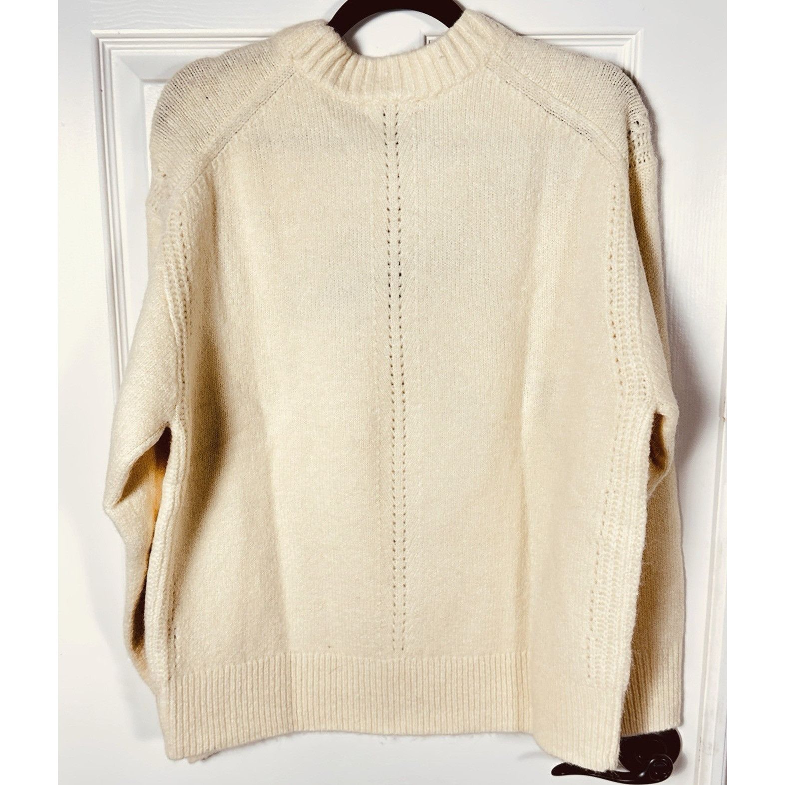 J.Crew J.Crew Womens Relaxed Bow Print Crewneck Pullover Small Crea Size S / US 4 / IT 40 - 9 Thumbnail