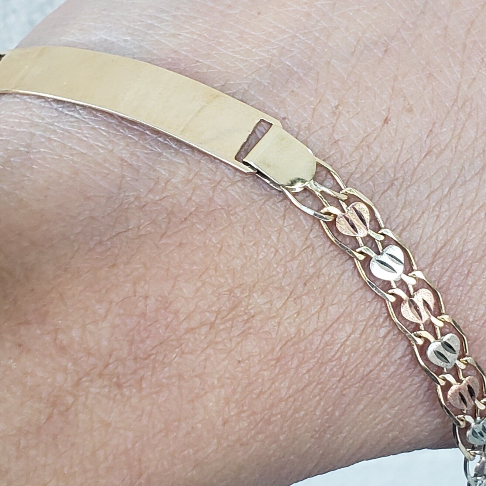 Other Womans real 10k Tri Gold bracelet Size ONE SIZE - 7 Thumbnail