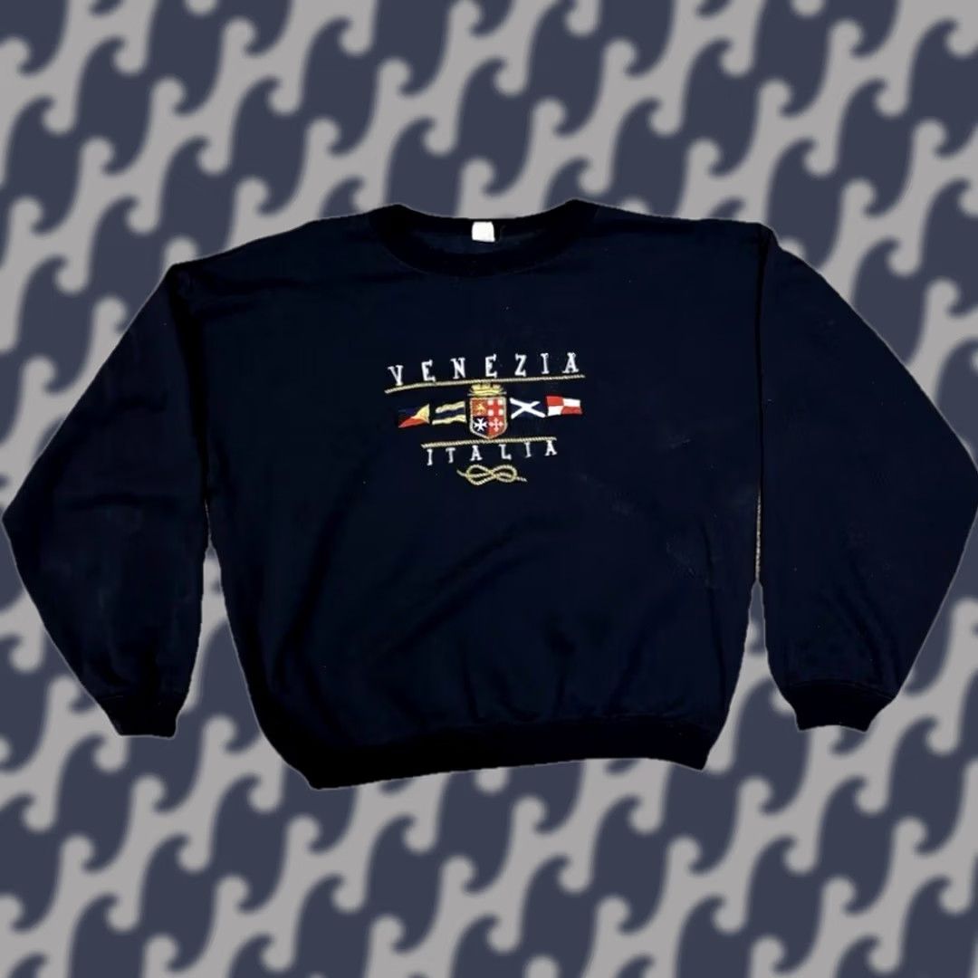 Vintage VINTAGE Venezia Italia Embroidered Crewneck Sweatshirt Navy Blue XXL Men Pullover 80s 90s Italian City Art Embroidered Size US XXL / EU 58 / 5 - 1 Thumbnail