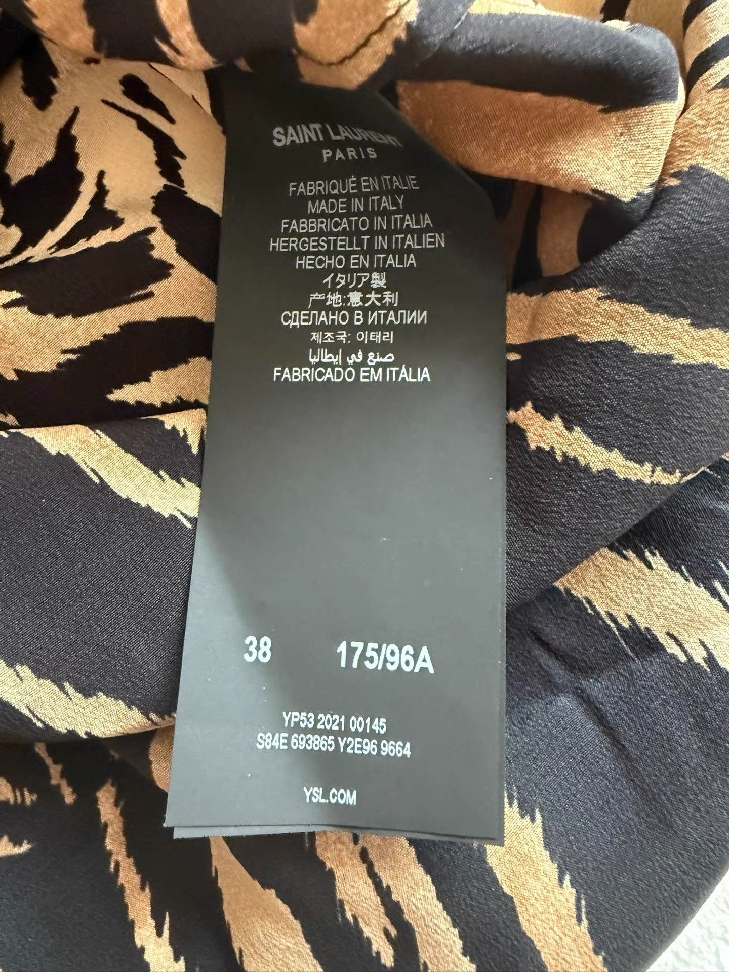 Saint Laurent Paris Saint Laurent tiger pattern silk shirt K33 Size US M / EU 48-50 / 2 - 5 Thumbnail