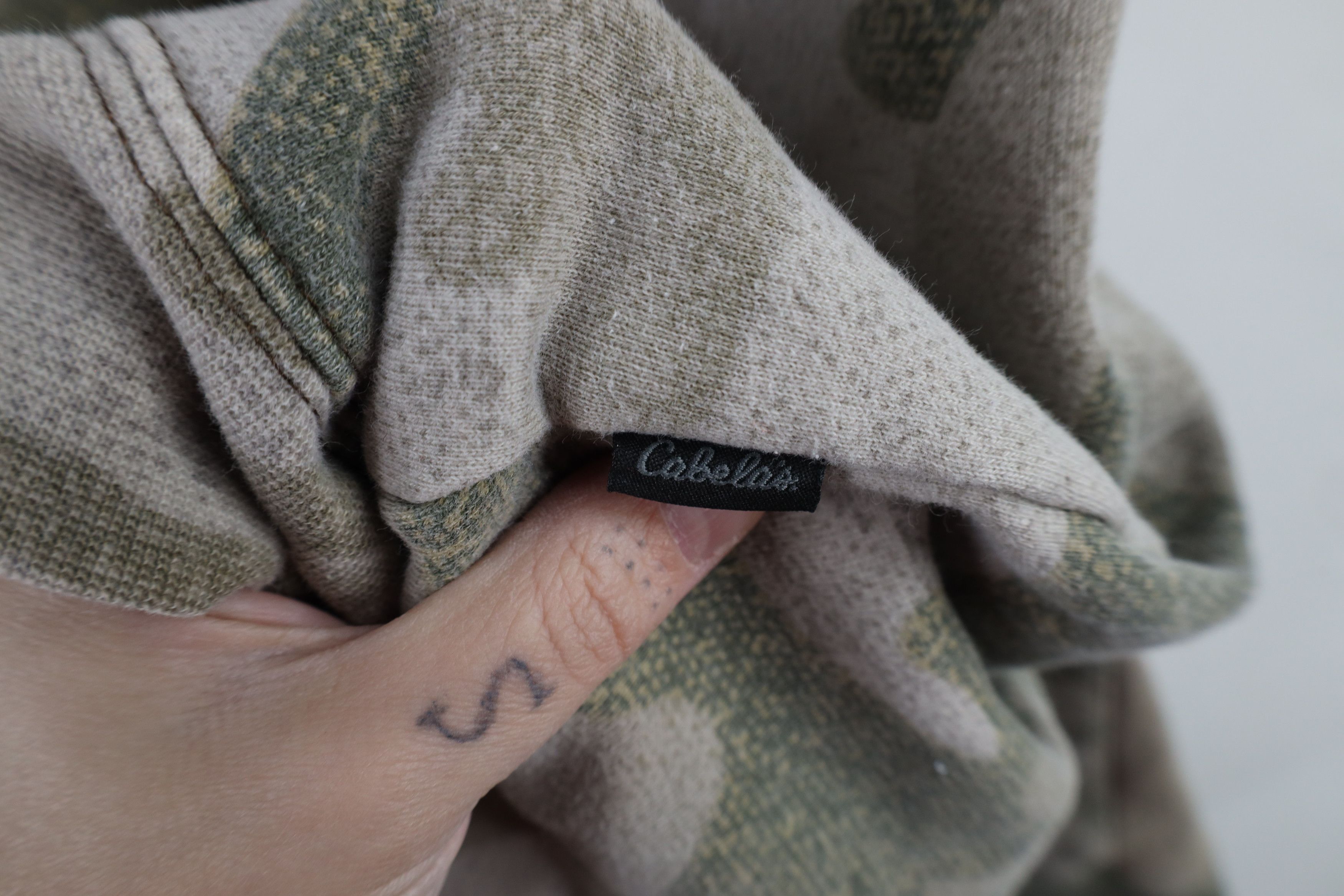 Cabelas × Vintage Vintage Y2K Cabelas Spell Out Camouflage Hoodie Sweatshirt Size XL / US 12-14 / IT 48-50 - 10 Thumbnail