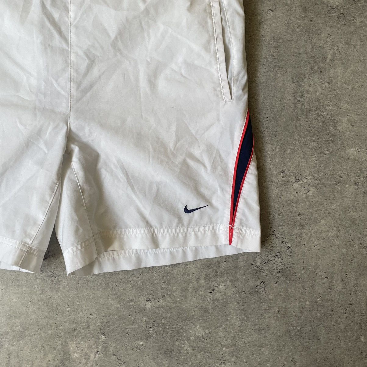 Nike × Nike ACG × Vintage Vintage Nike 90s Track Nylon Shorts Size US 32 / EU 48 - 2 Thumbnail