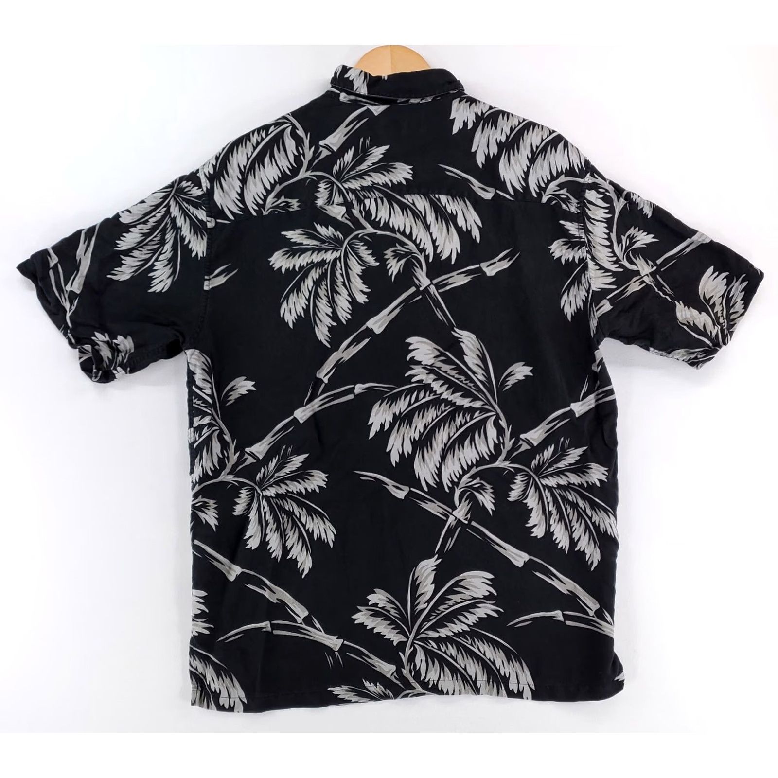 Tori Richard Tori Richard Hawaiian Shirt Silk Button-Up Short Sleeve Black Palm Trees Mens L Size US L / EU 52-54 / 3 - 3 Thumbnail