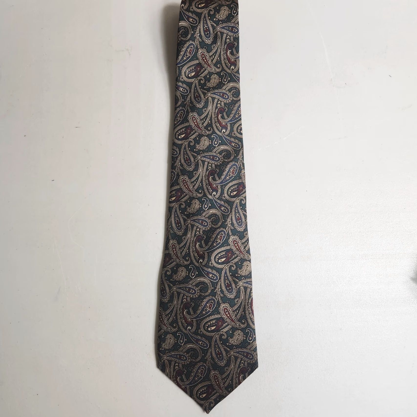 Oscar De La Renta VINTAGE Oscar de la Renta Couture Dark Green Paisley Silk Tie Men's Tie Classic 58" Adjustable Silk Paisley Green Fashion Designer Mens Size ONE SIZE - 2 Thumbnail