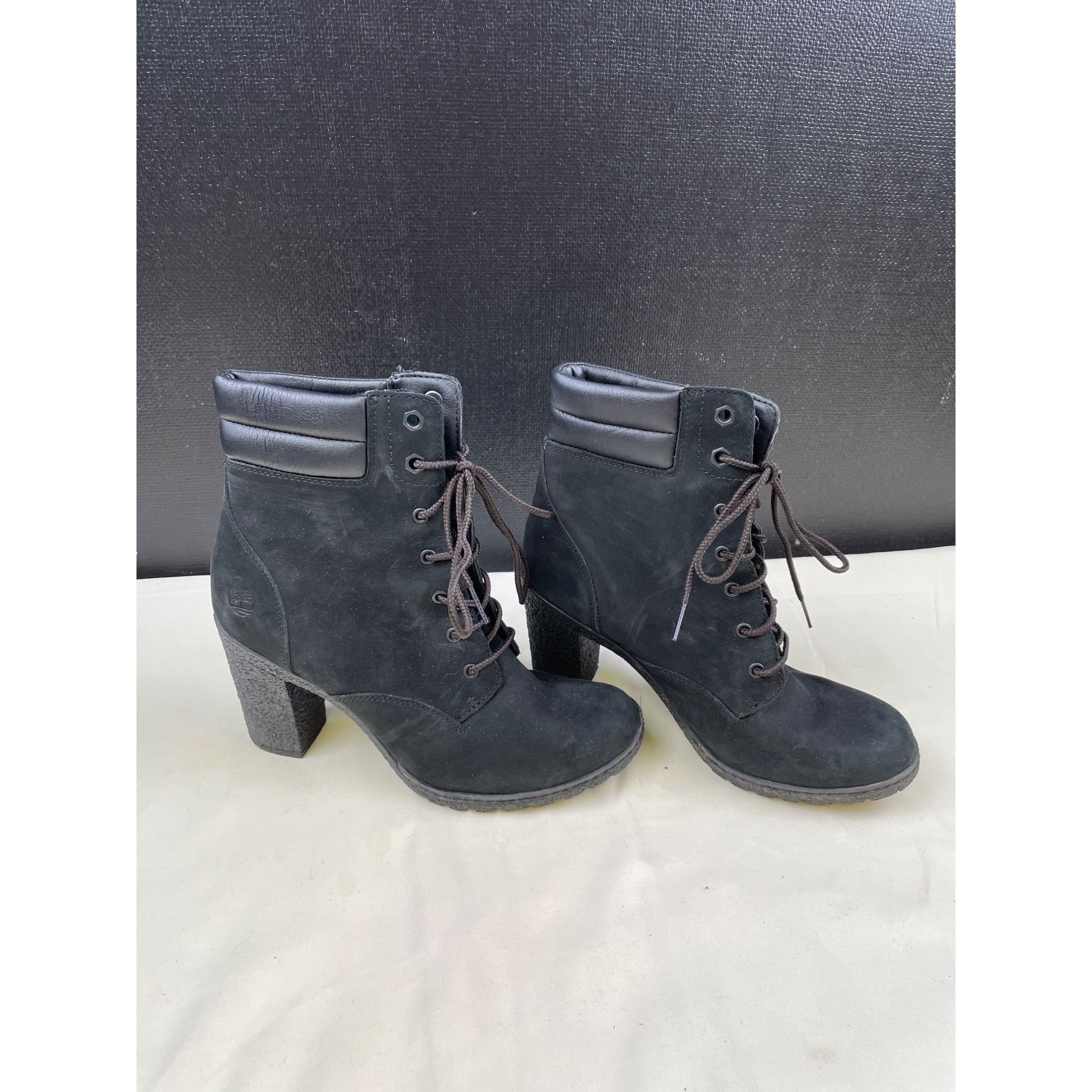 Timberland Timberland Women's Black Suede shoes/boots heel 3.5" Size 7. Size US 7.5 / IT 37.5 - 3 Thumbnail