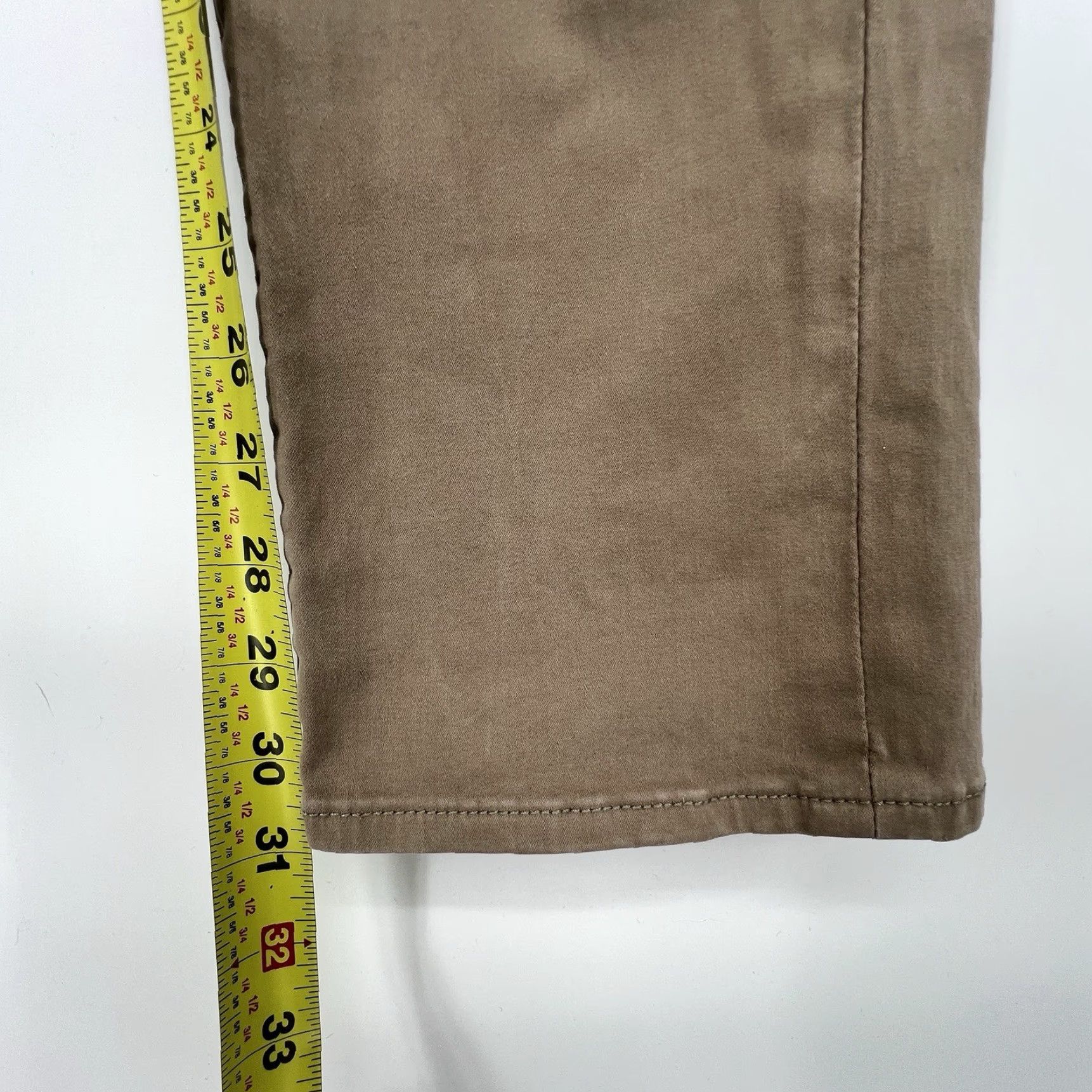 Lucky Brand Lucky Brand Jeans Mens 410 Athletic Fit 29x32 Tan Zip 5-Pocket Design Straight Inseam 31 Beige Cotton Blend Size US 30 / EU 46 - 6 Thumbnail