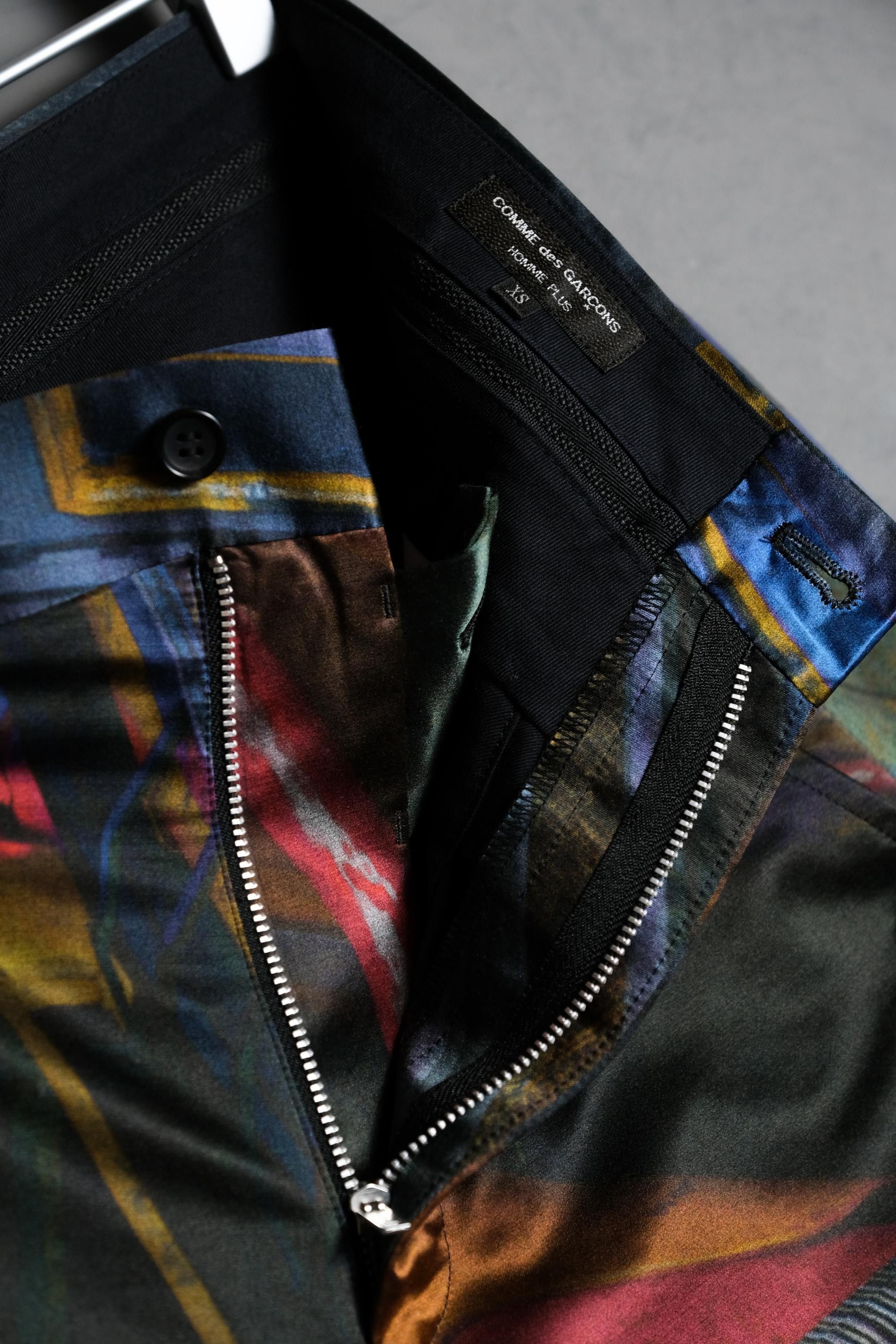 Comme des Garcons Homme Plus COMME des GARCONS HOMME PLUS Asymmetrical Print Shorts Size US 31 - 3 Thumbnail