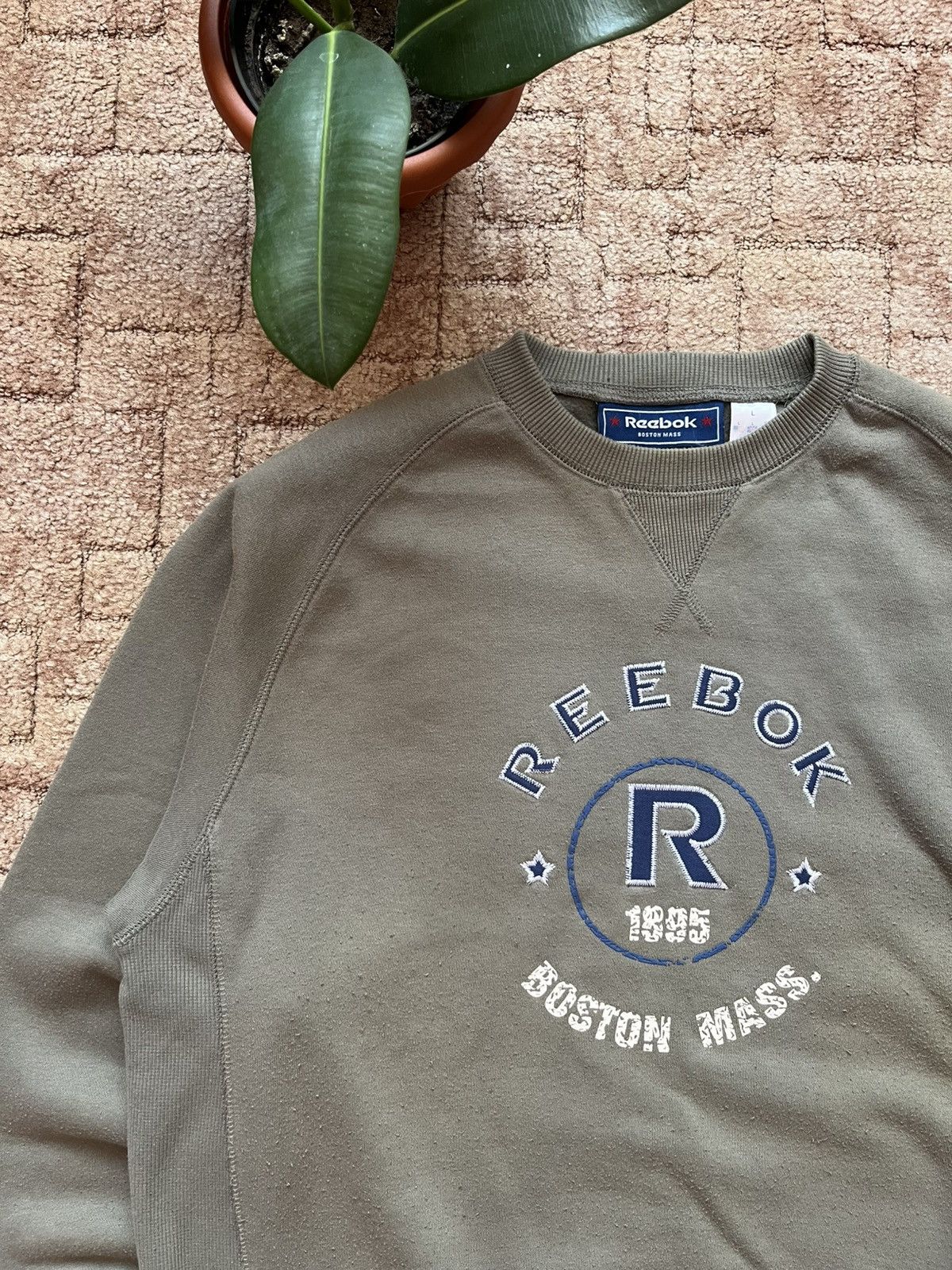 Reebok Vintage Reebok 90's Green Big Logo Boston USA Sweatshirt Size US L / EU 52-54 / 3 - 2 Thumbnail