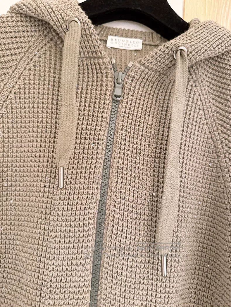 Brunello Cucinelli Brunello Cucinelli Sequined knitted cardigan Size XS / US 0-2 / IT 36-38 - 3 Thumbnail