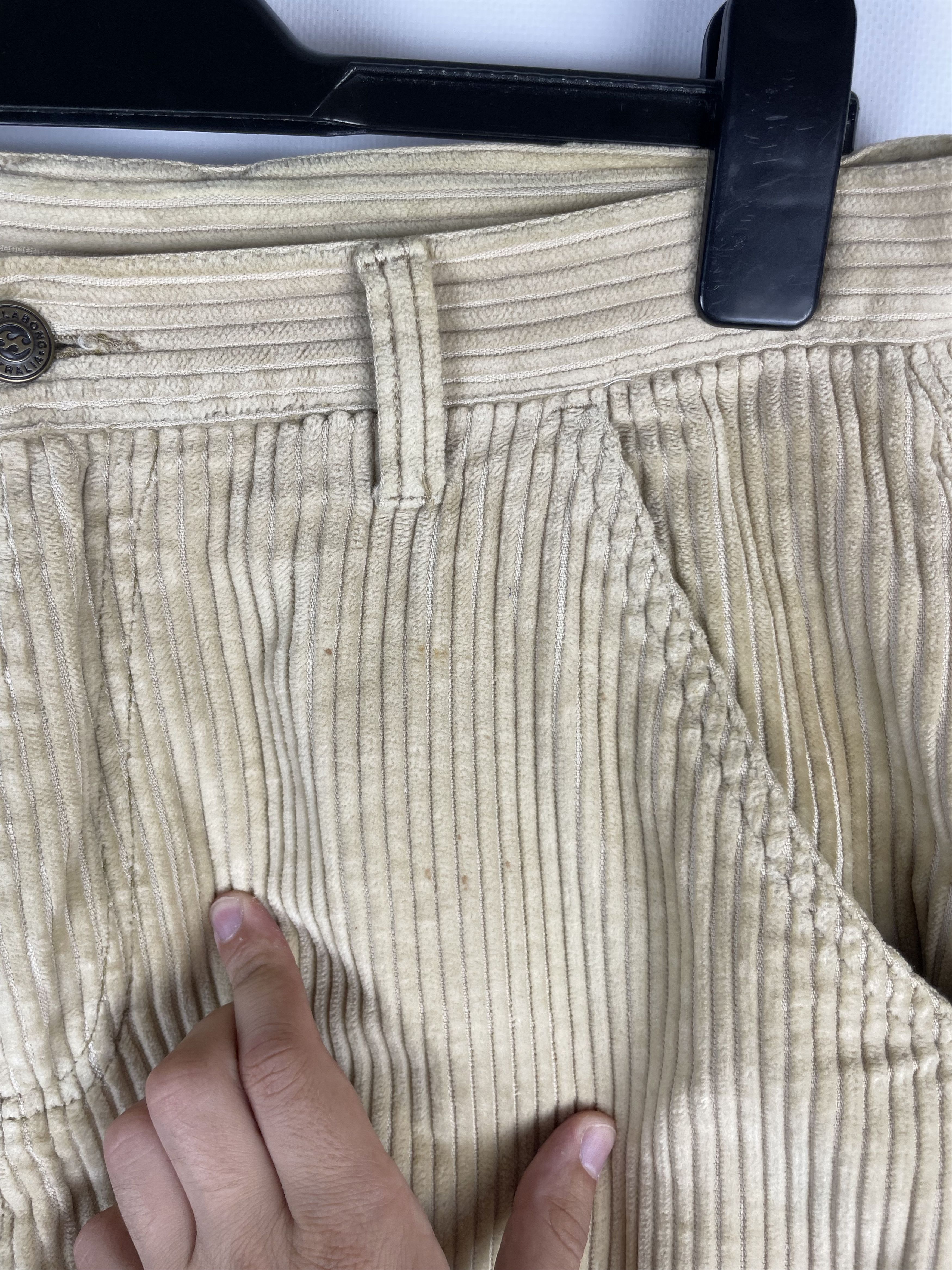 Billabong Vintage Billabong Corduroy Shorts Size US 30 / EU 46 - 6 Thumbnail