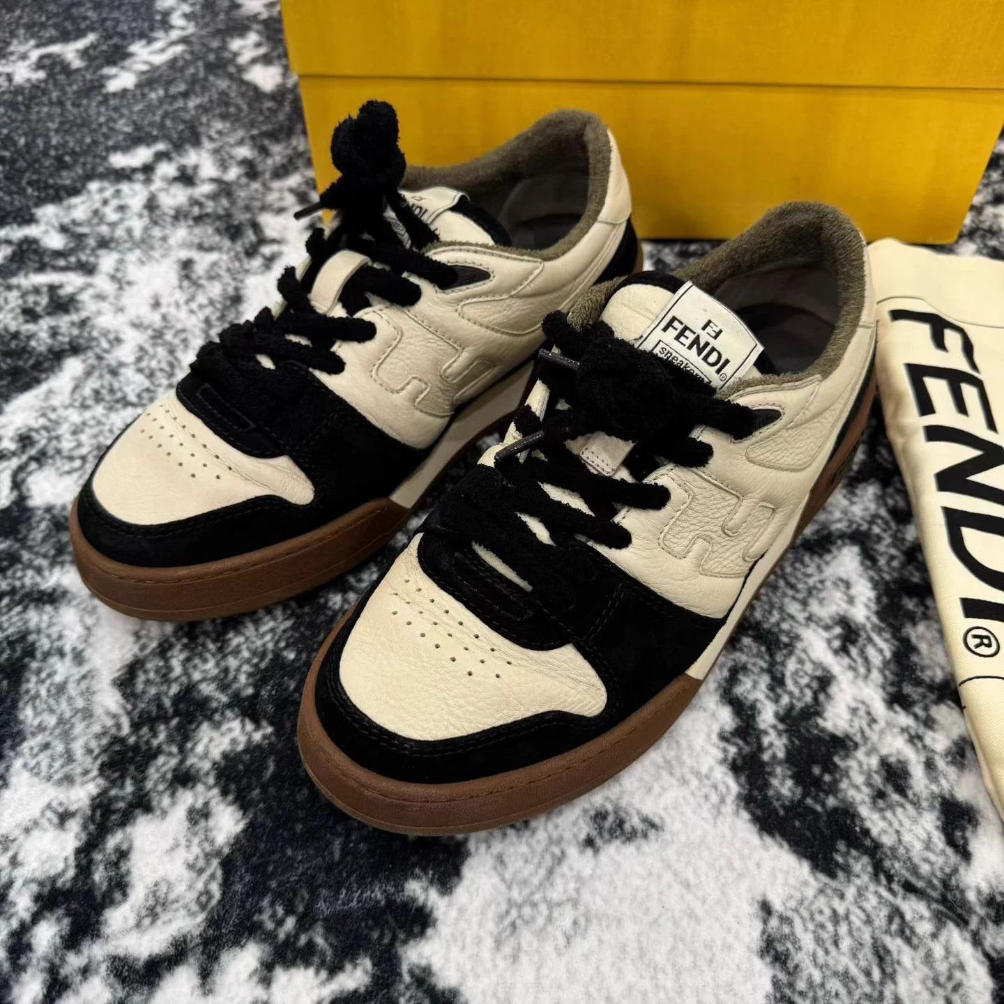 Fendi FENDI Match Black & White Panda Sneakers 41.5 Size US 8.5 / EU 41-42 - 1 Thumbnail