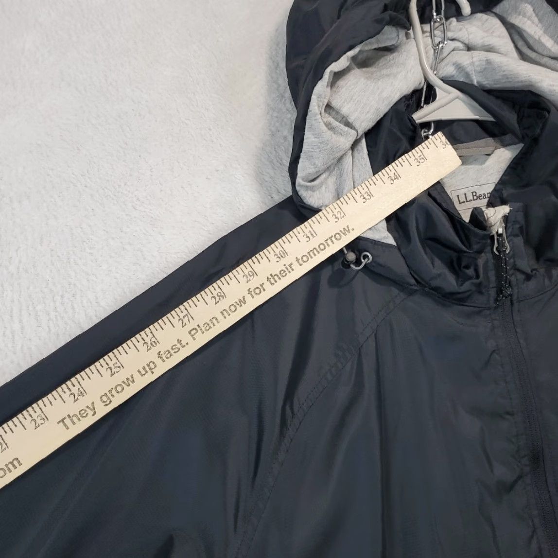 Vintage L.L. Bean Jacket Men Size L Regular Black Hooded Lightweight Nylon Windbreaker Mens Size US L / EU 52-54 / 3 - 7 Thumbnail