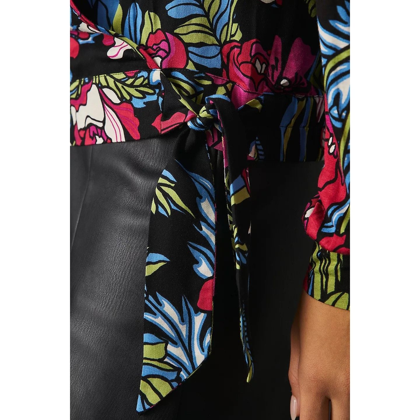 Anthropologie New Anthropologie Tiny Finley V-Neck Top $98 X-SMALL Floral Size XS / US 0-2 / IT 36-38 - 2 Thumbnail