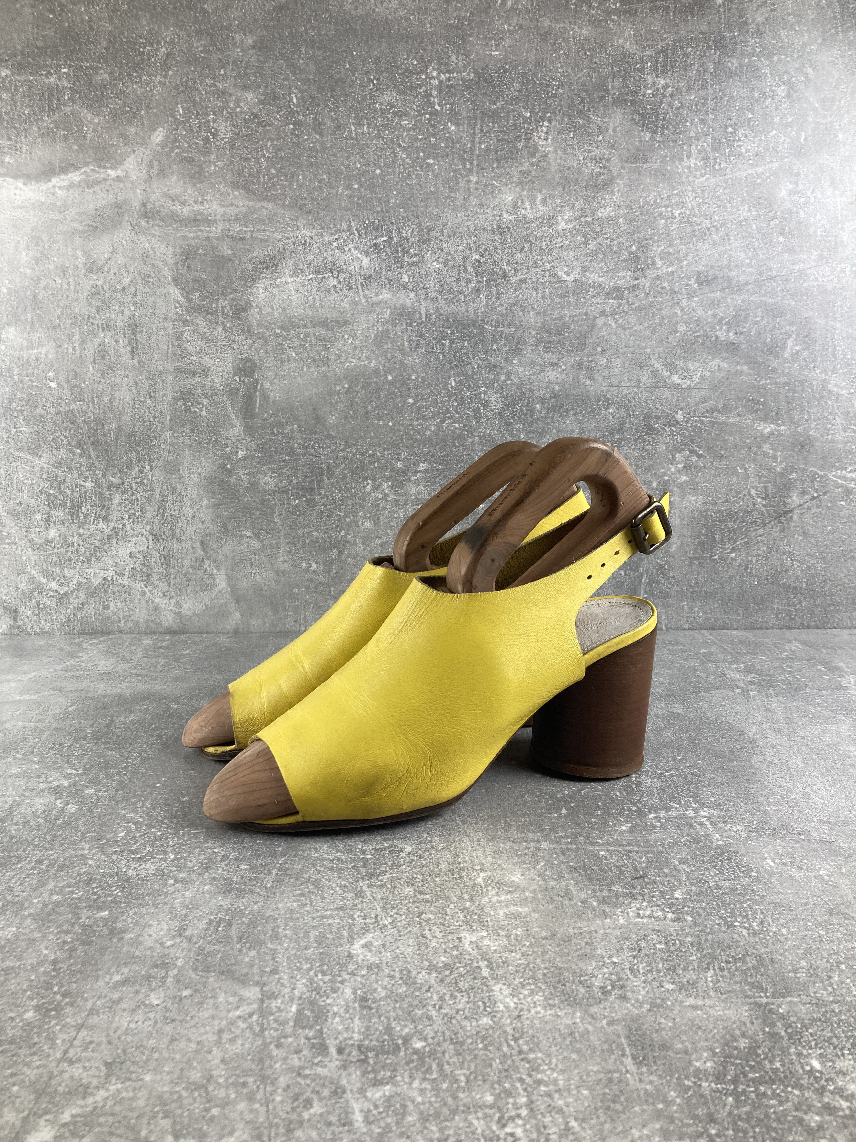 Maison Margiela Maison Margiela vintage yellow leather heel sandals Size US 7.5 / IT 37.5 - 1 Thumbnail