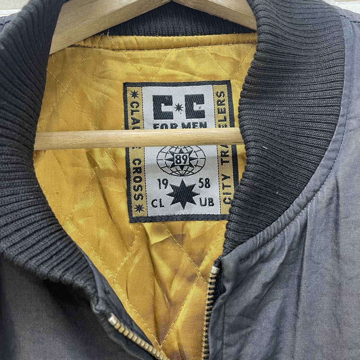 Japanese Brand Vintage Japanese Brand Cross For Men Quilted Bomber Jacket Size US M / EU 48-50 / 2 - 8 Thumbnail