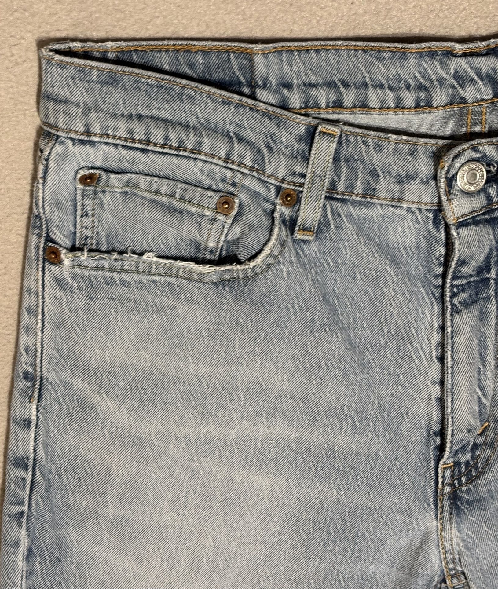 Levi's Levi's 541 Athletic Taper jeans size 33/32 Size US 33 - 11 Thumbnail