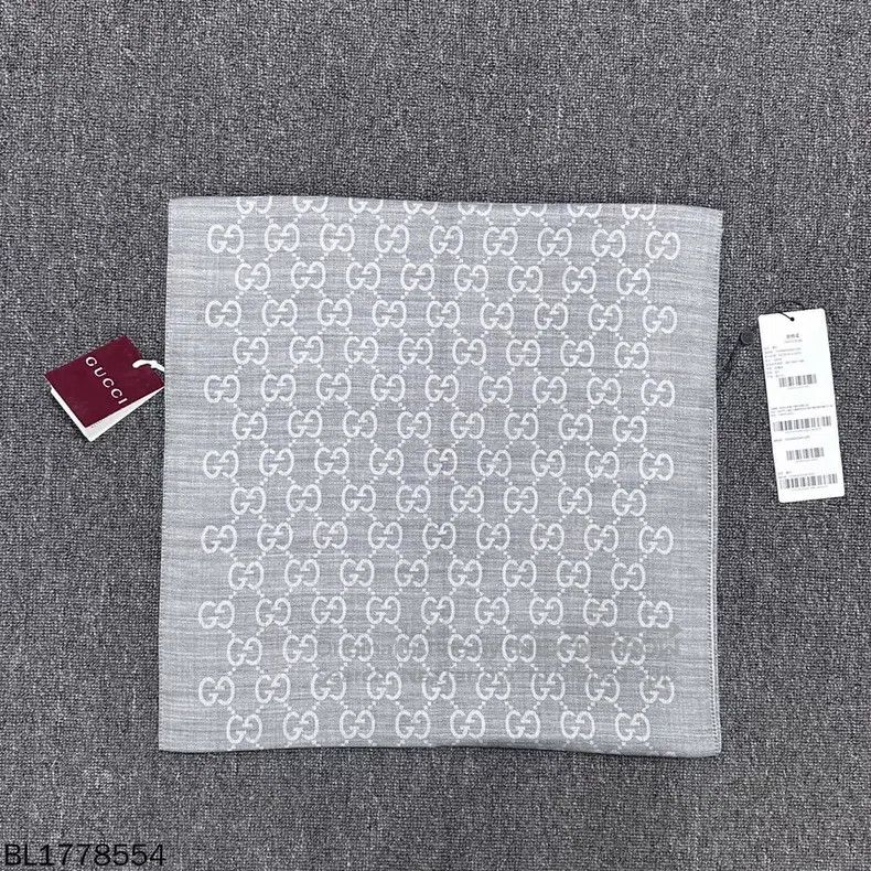 Gucci Gucci Gray old flower printed scarf Size ONE SIZE - 1 Thumbnail